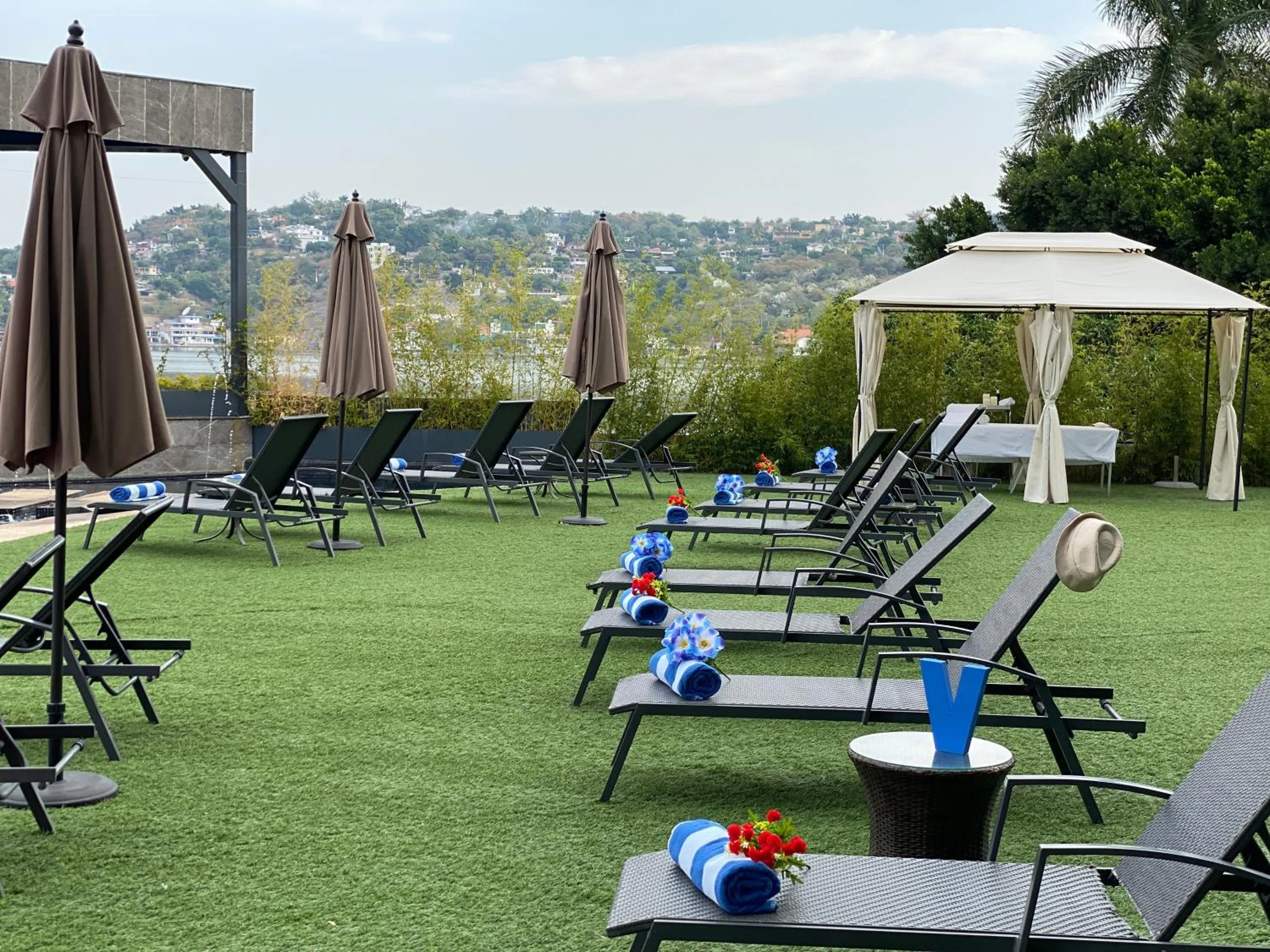 Day in Vlú Hotel Tequesquitengo