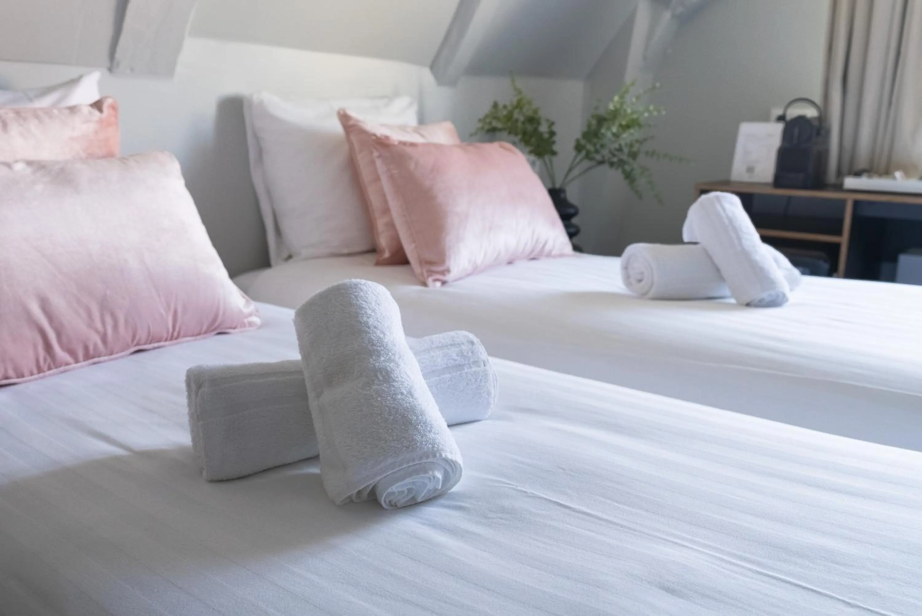 Bed in Multatuli Hotel