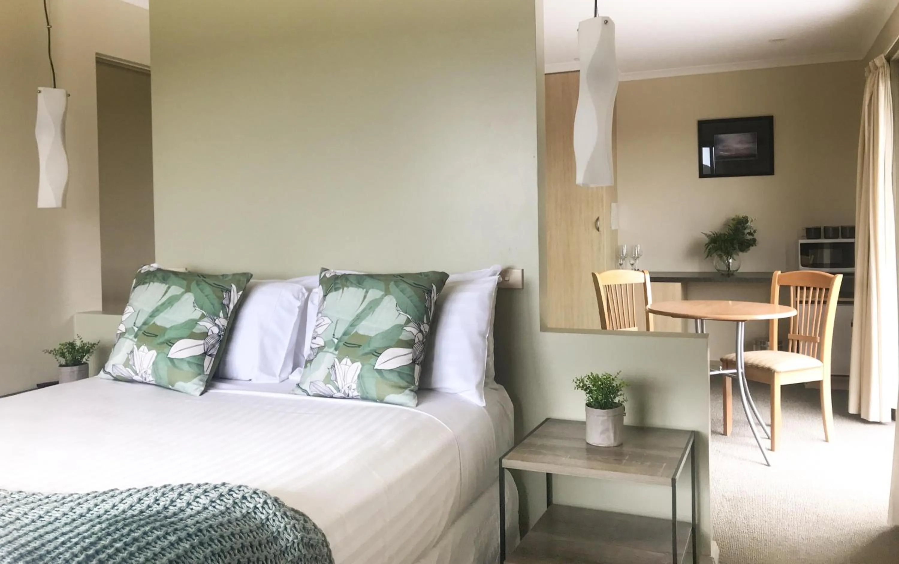 Bedroom, Bed in Gordon Gateway