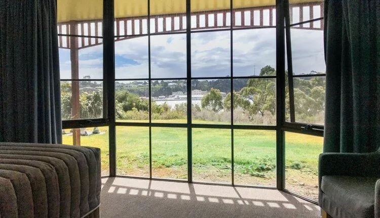 Garden view in Gordon Gateway