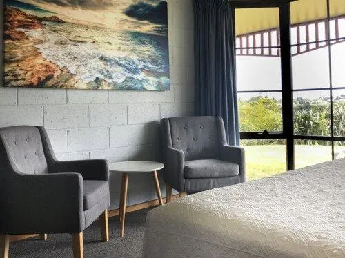 Bedroom, Bed in Gordon Gateway