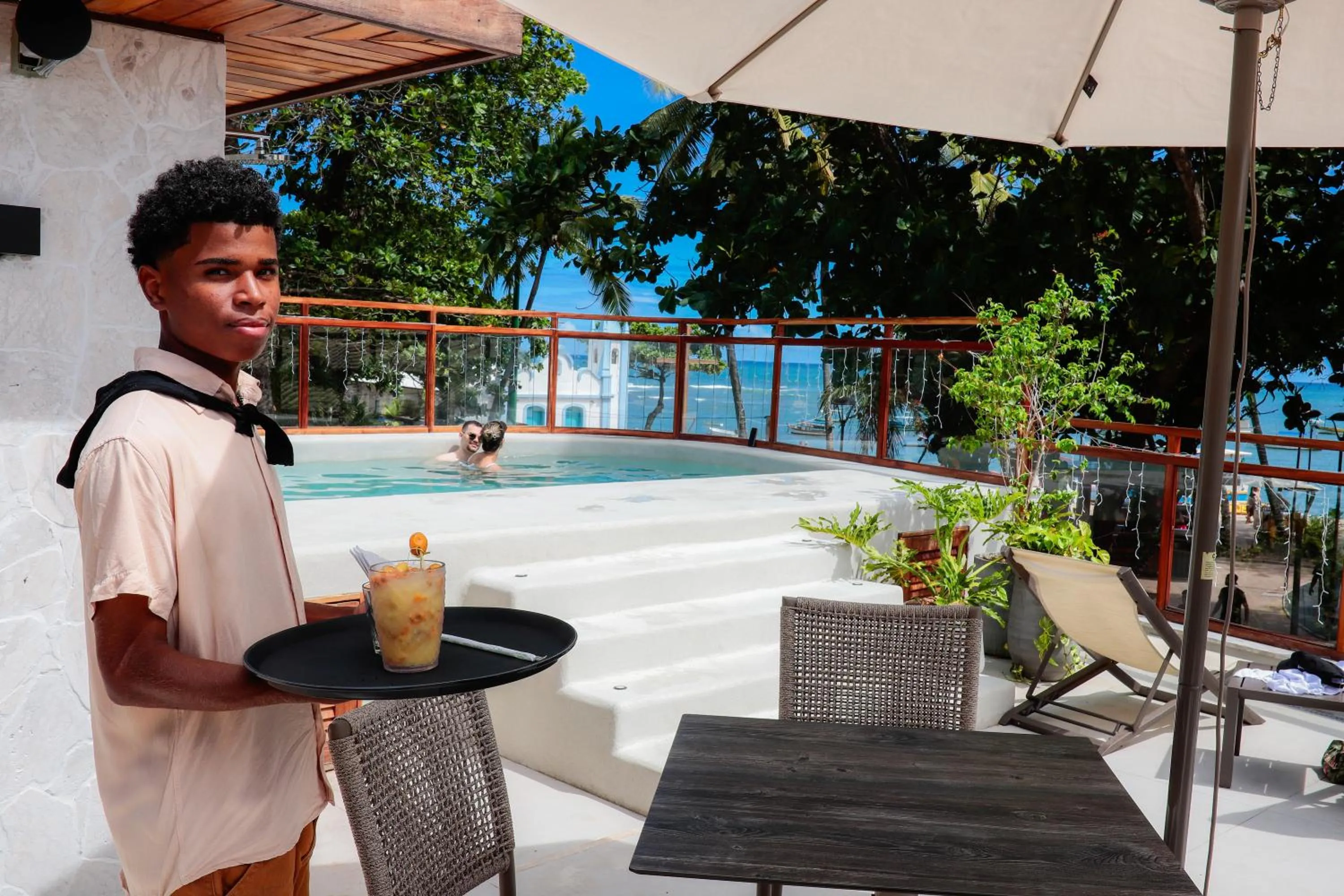 Restaurant/places to eat in AL MAR SUÍTES