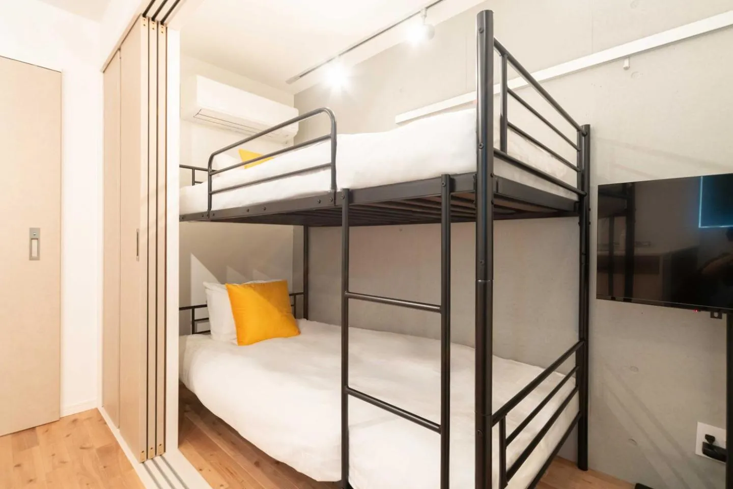 Living room, Bed in Apiche Oji