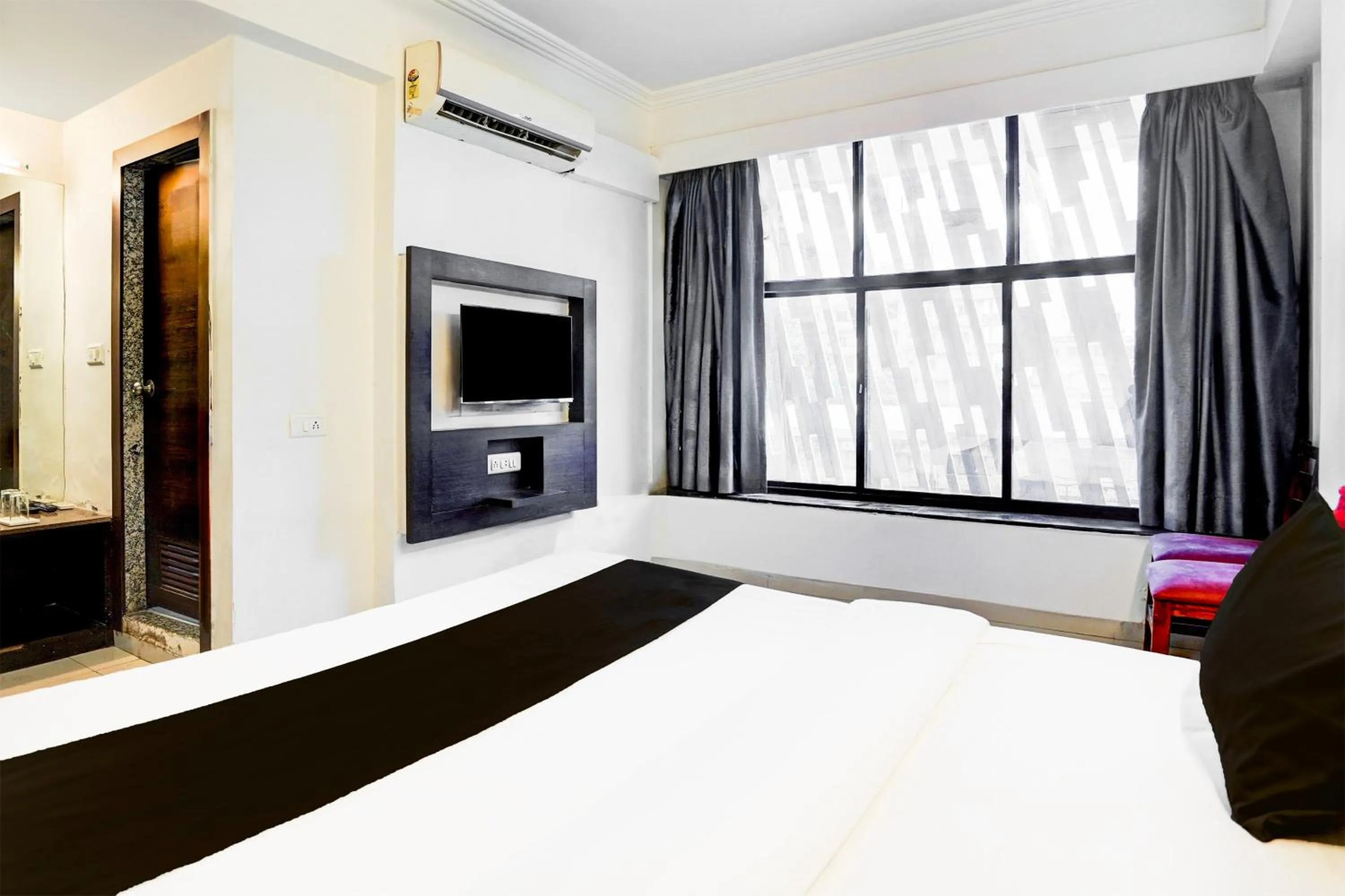 Bedroom, Bed in Super Collection O Maninagar Formerly Park Land