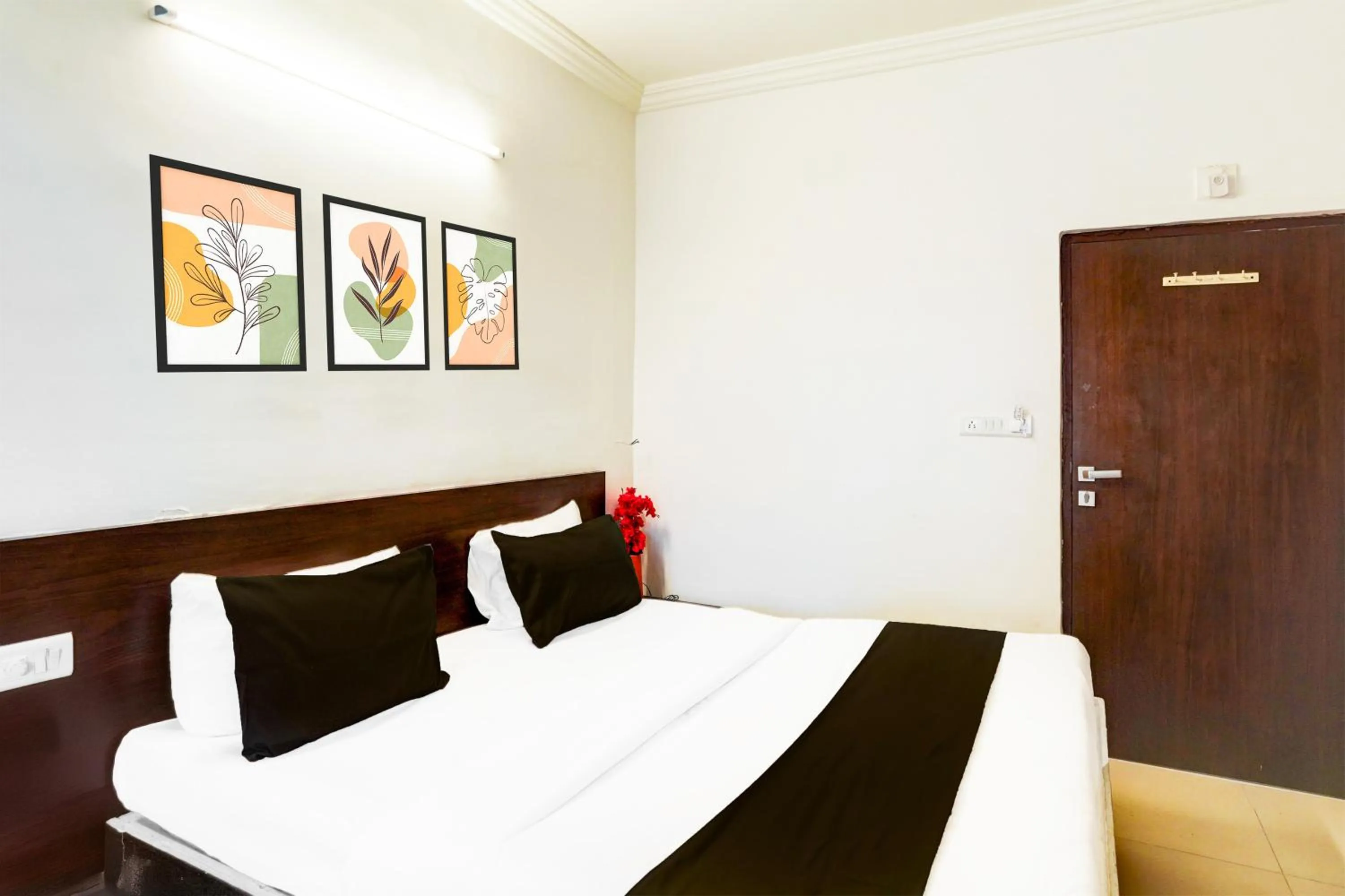 Bedroom, Bed in Super Collection O Maninagar Formerly Park Land