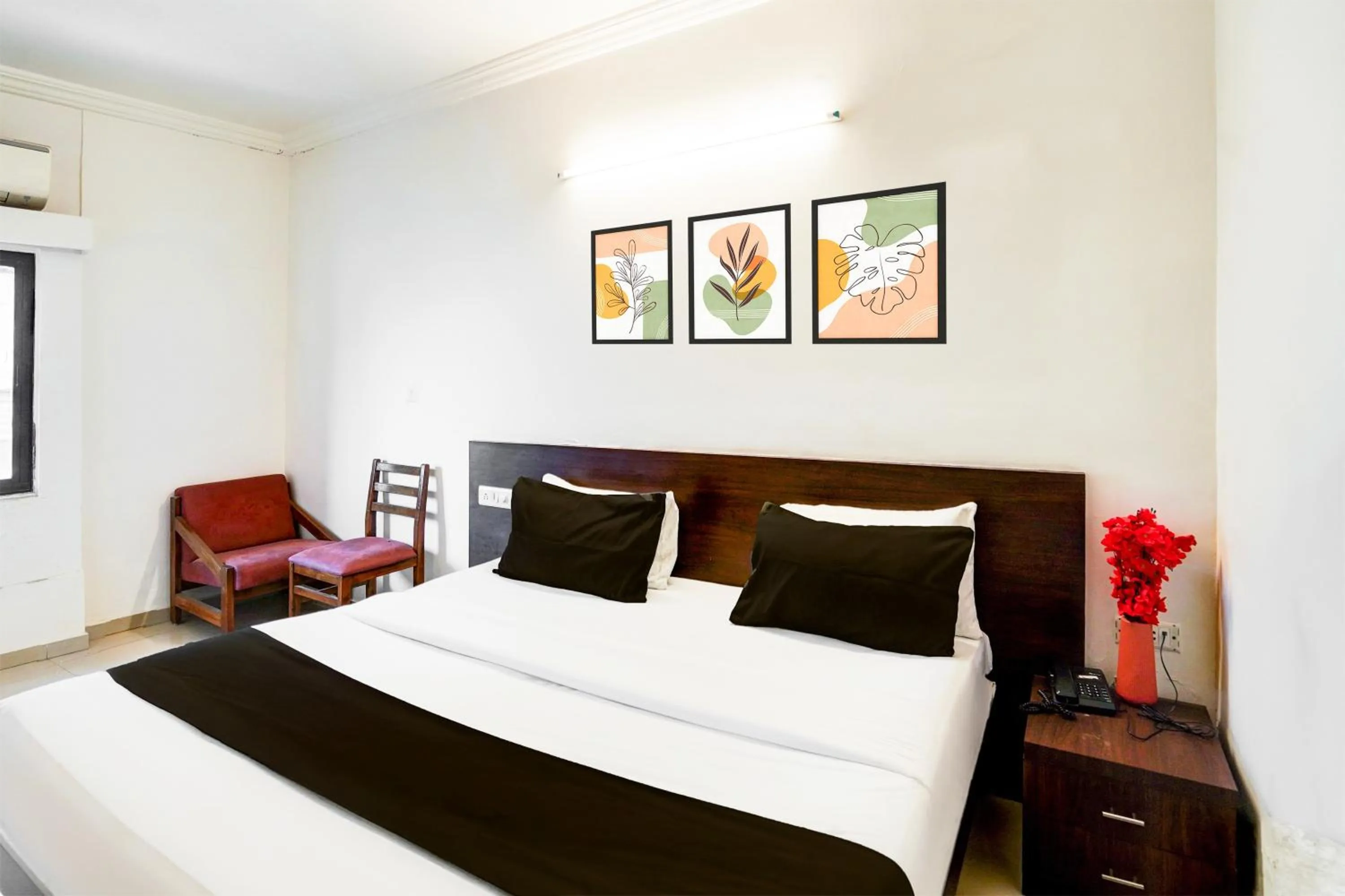 Bedroom, Bed in Super Collection O Maninagar Formerly Park Land