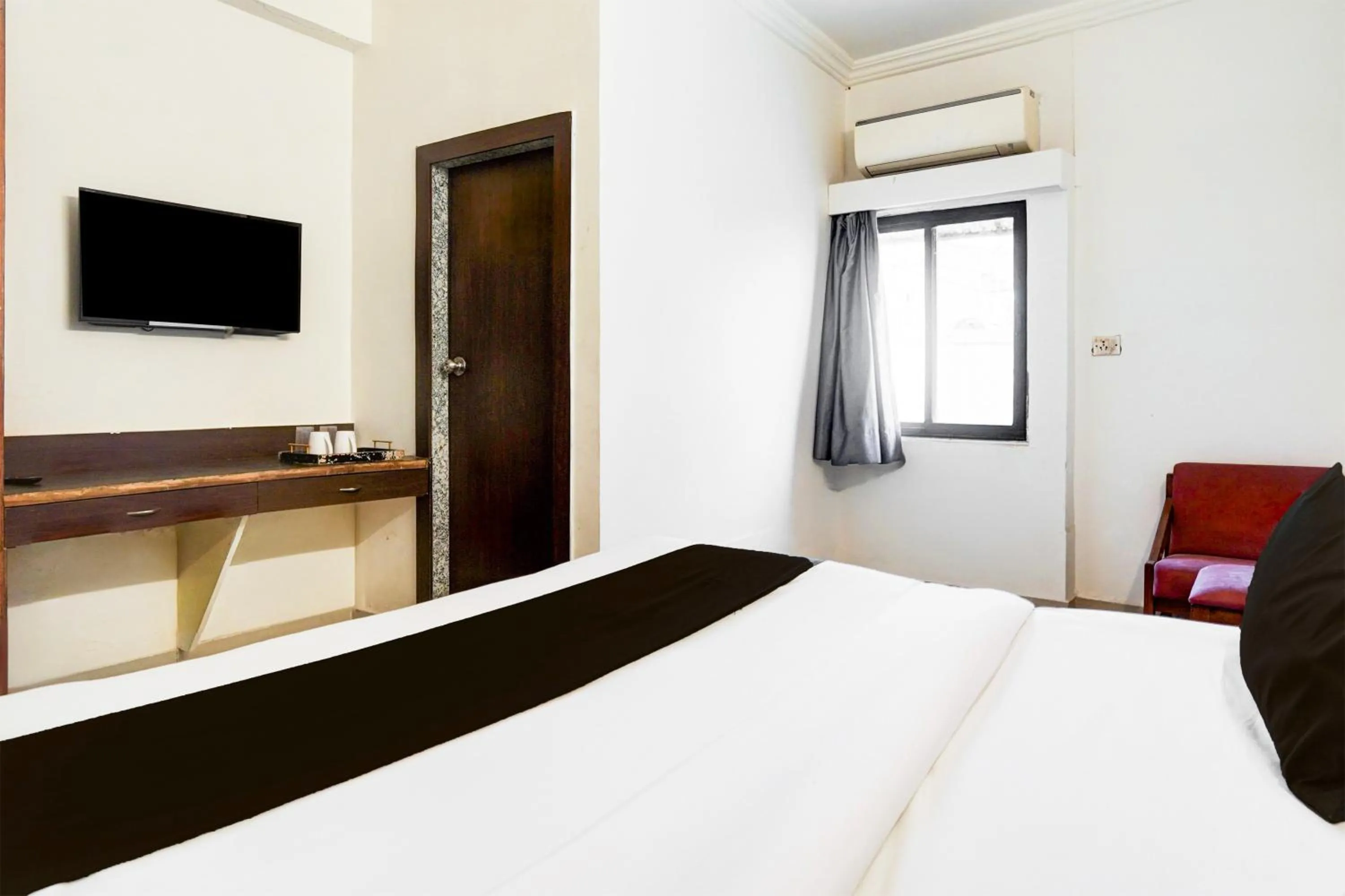 Bedroom, Bed in Super Collection O Maninagar Formerly Park Land