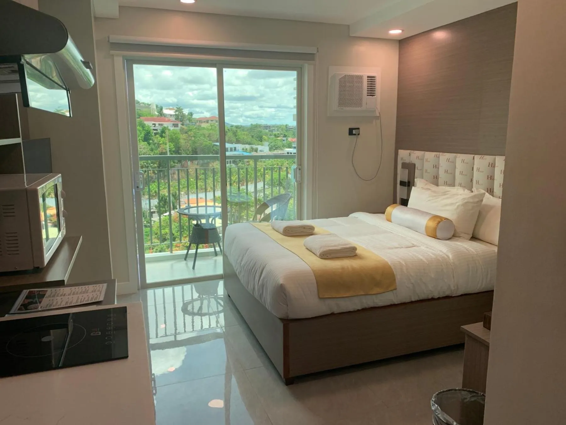 Bed in Hayat Sky Towers