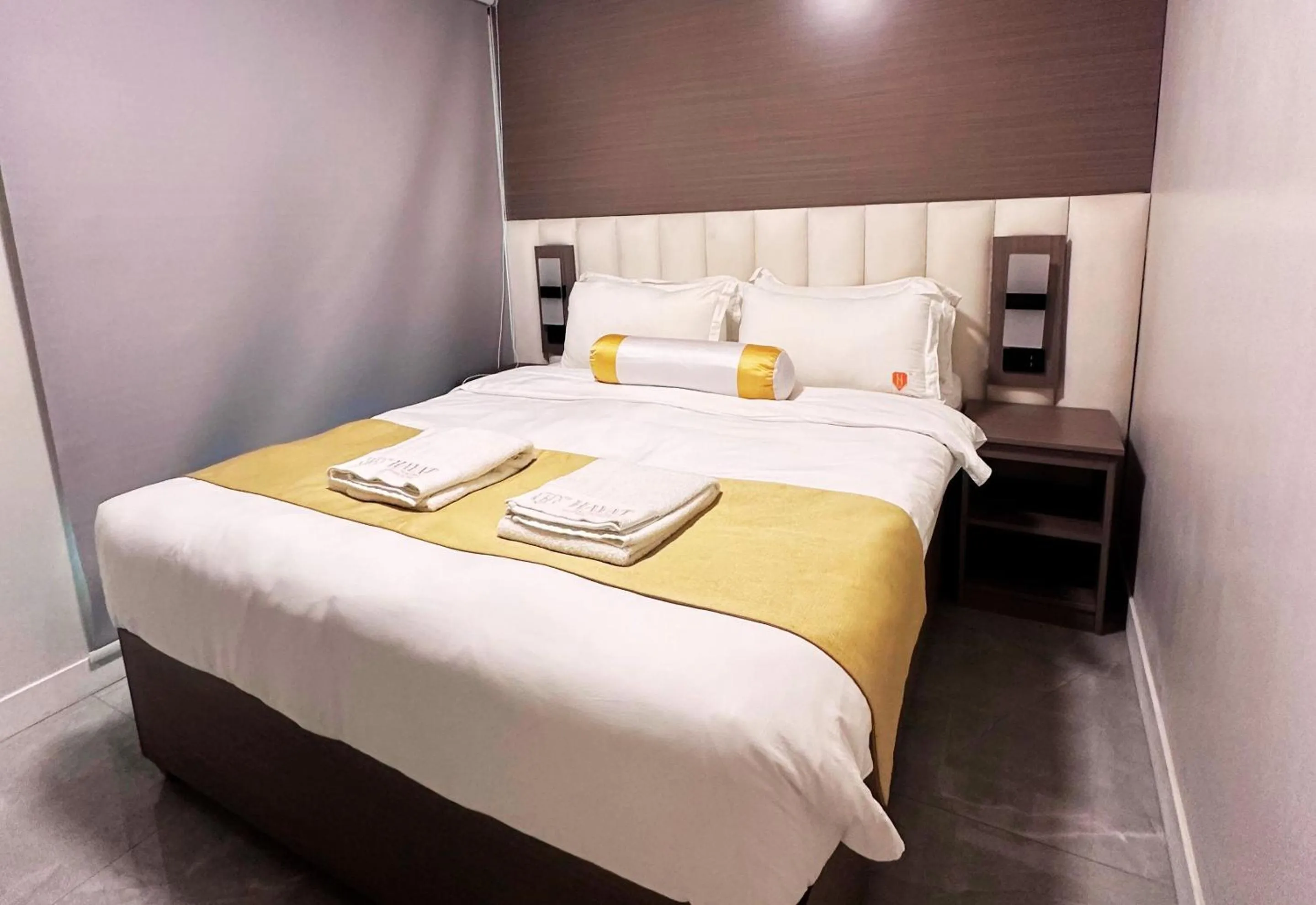 Bed in Hayat Sky Towers