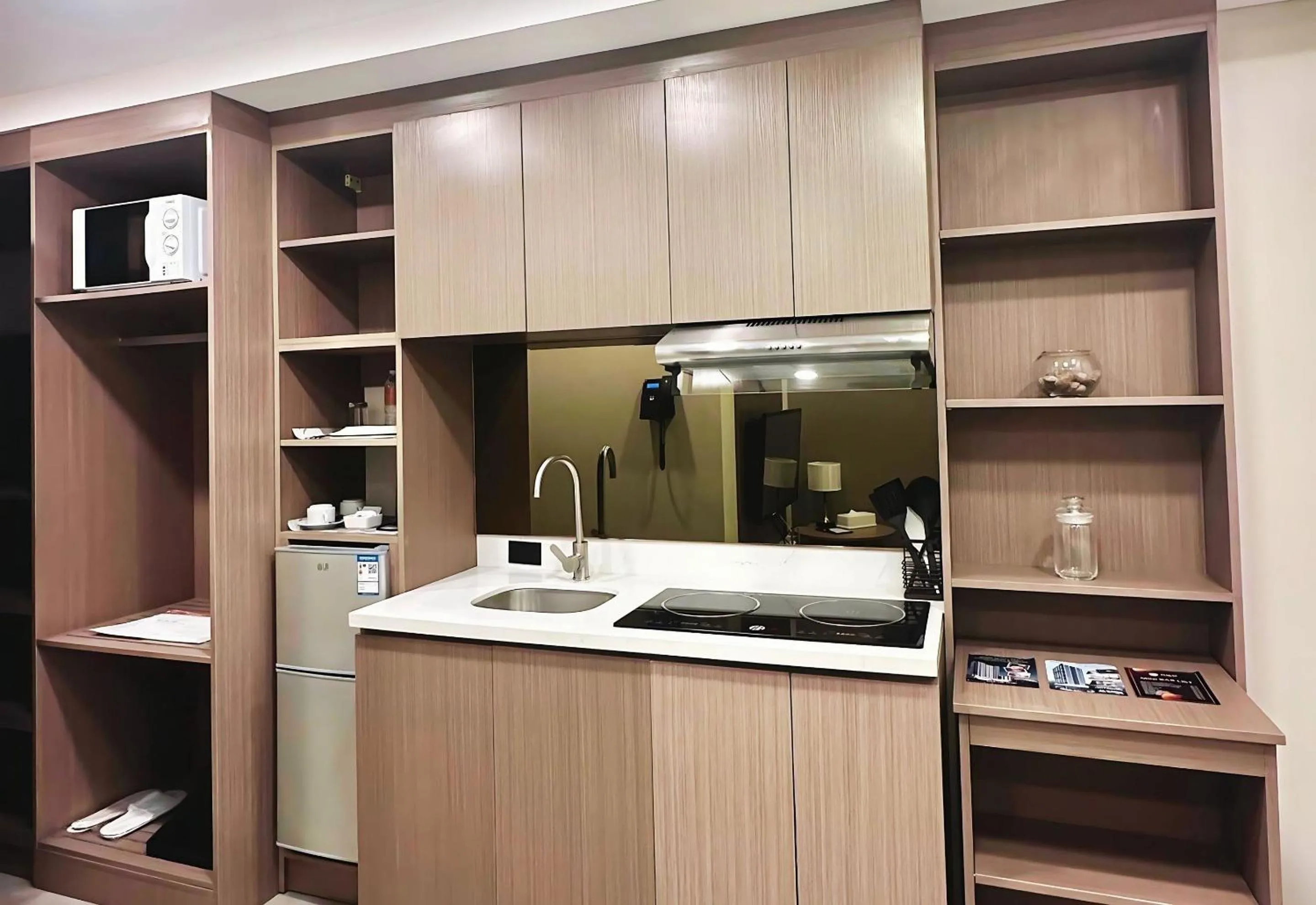 Kitchen or kitchenette in Hayat Sky Towers
