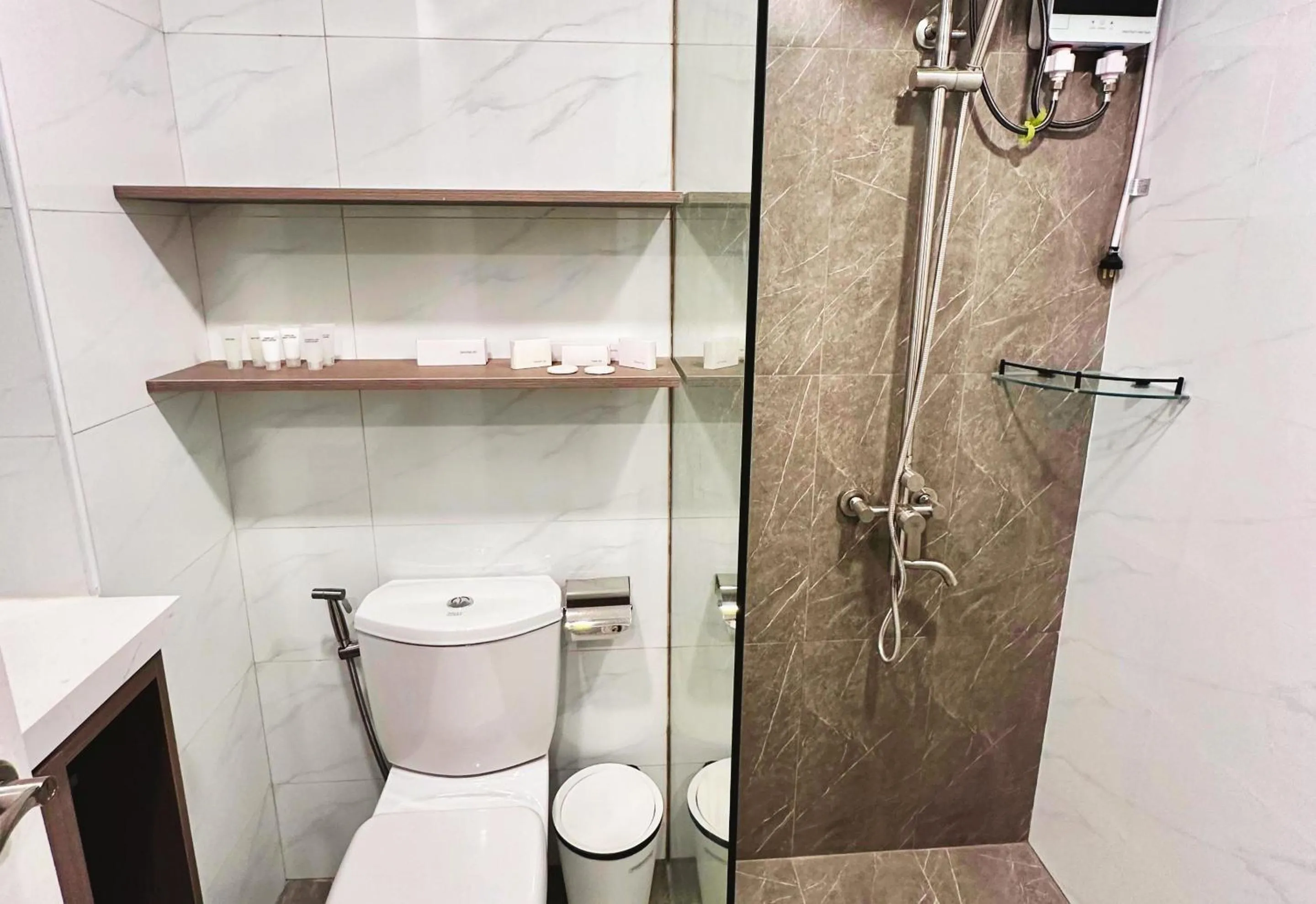 Shower in Hayat Sky Towers