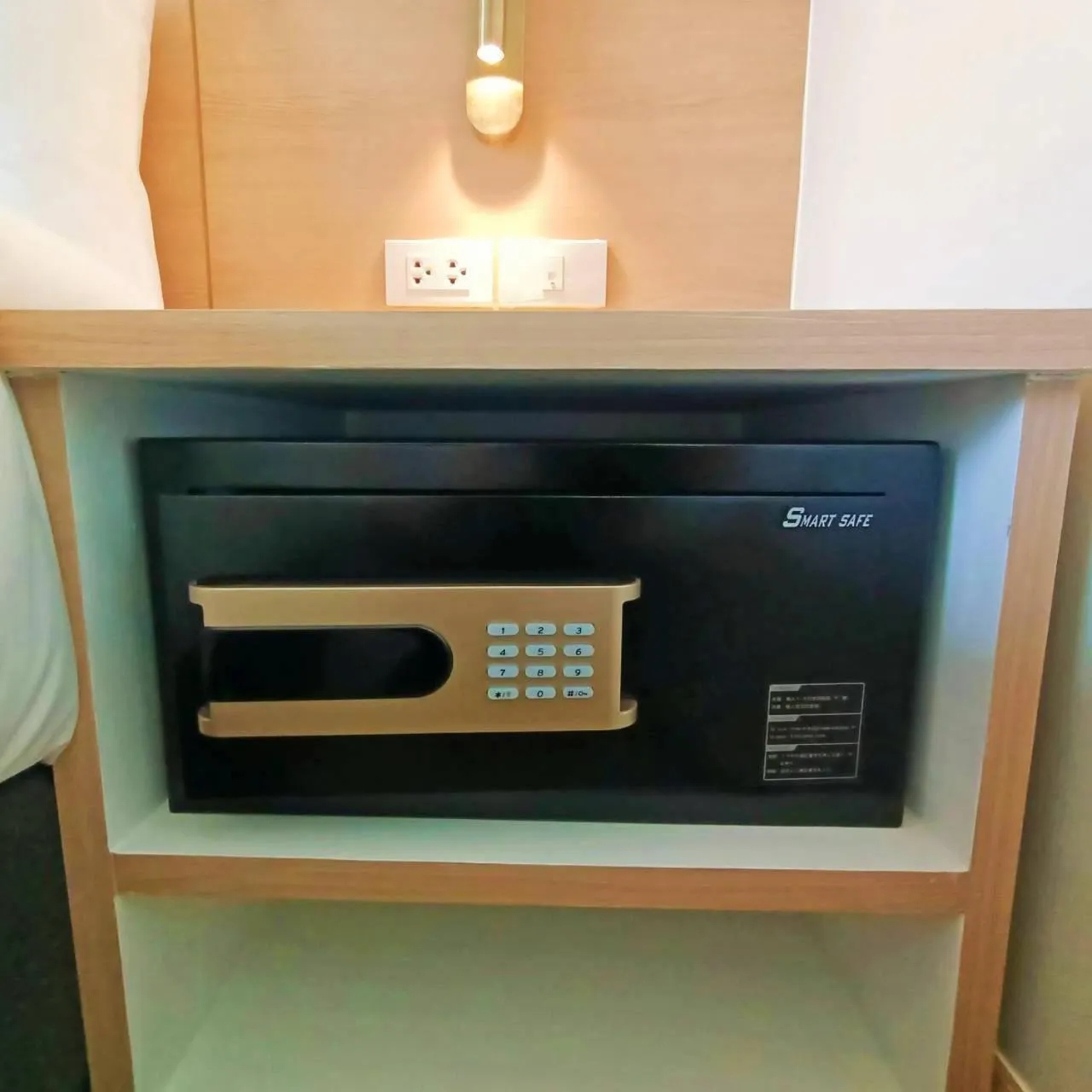 Area and facilities in Mayflower Grande Suite Hotel