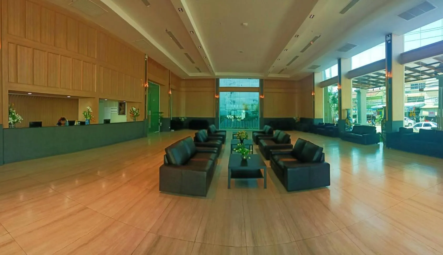 Seating area in Mayflower Grande Suite Hotel