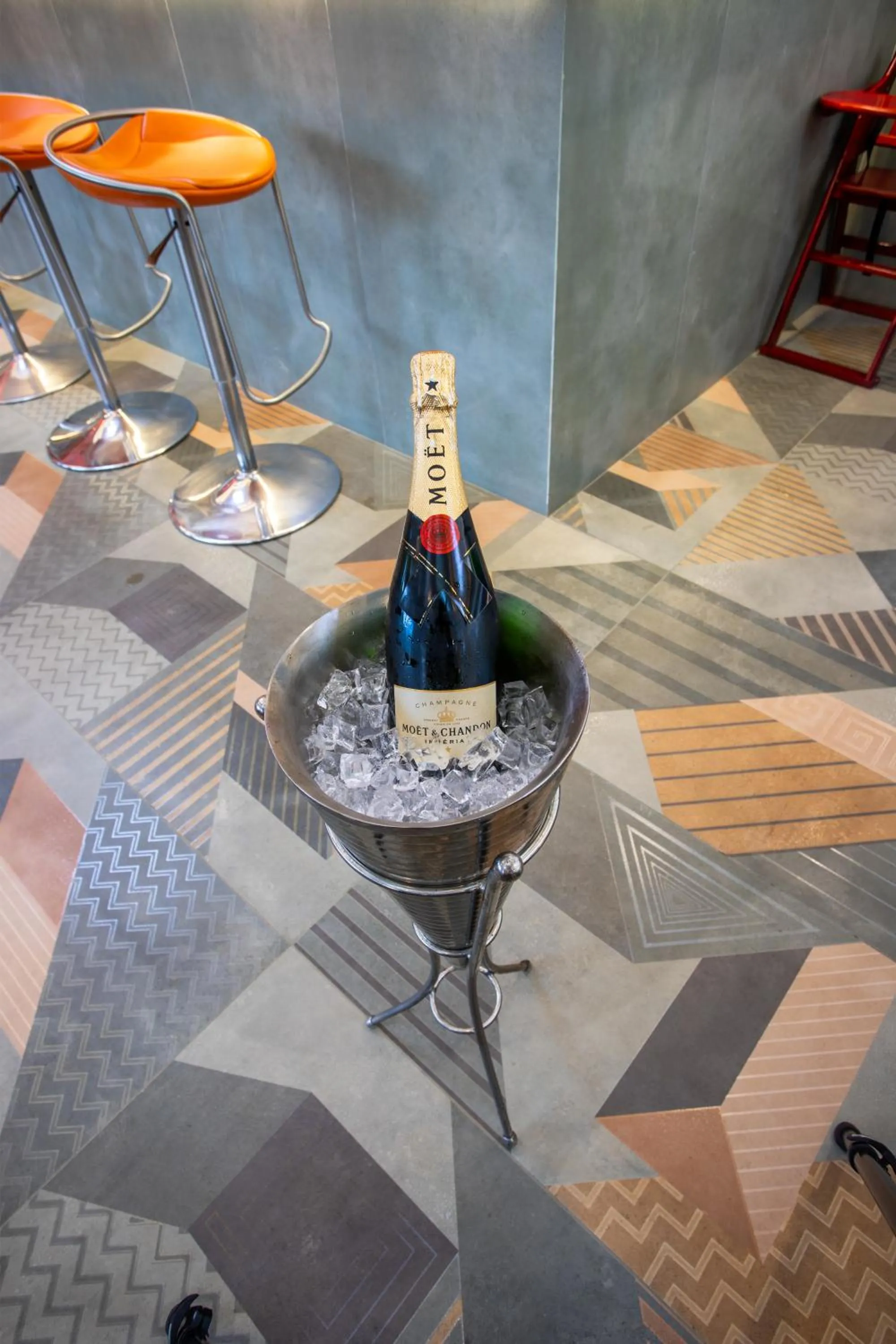 Lounge or bar in The Avenue Grand