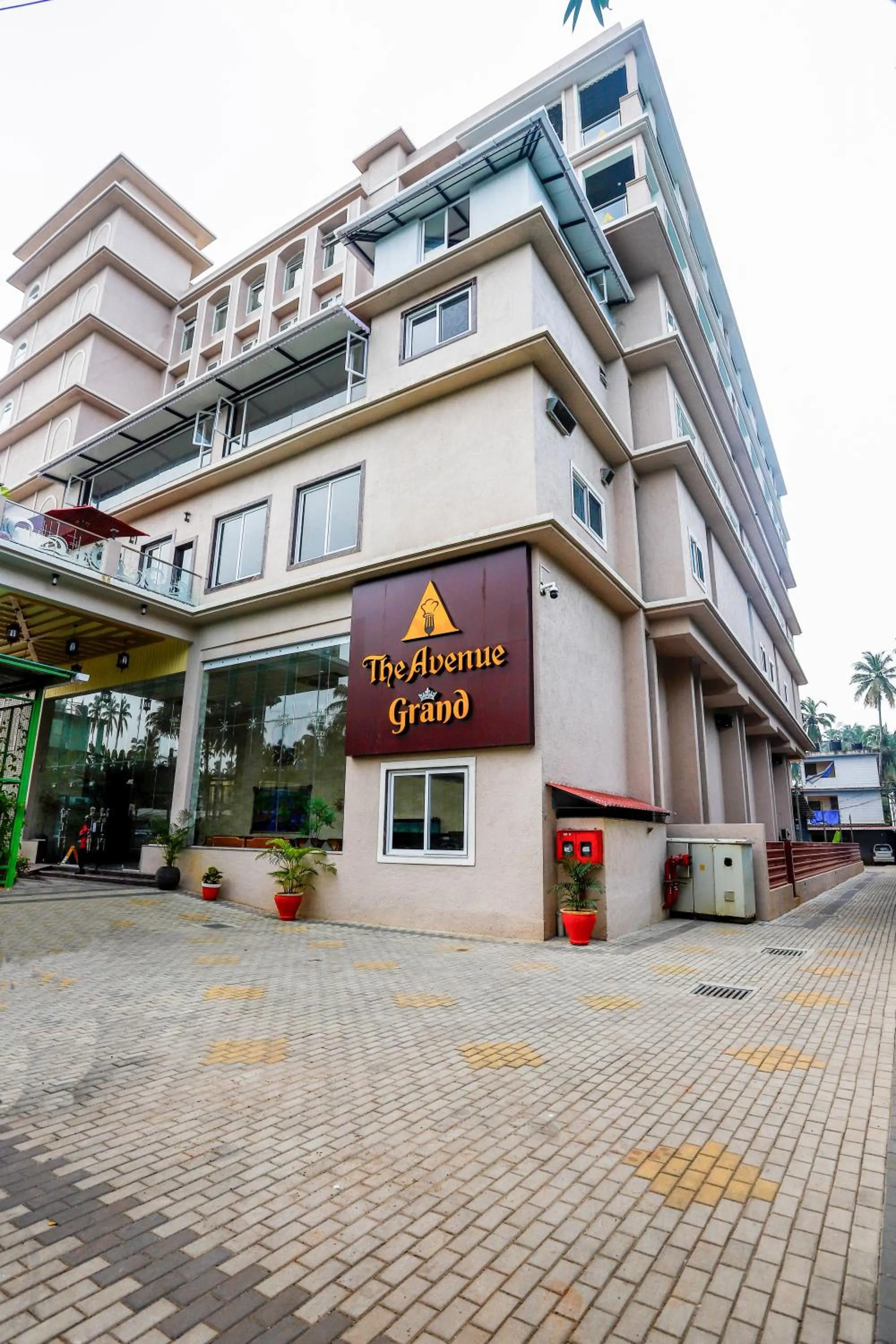 Facade/entrance in The Avenue Grand