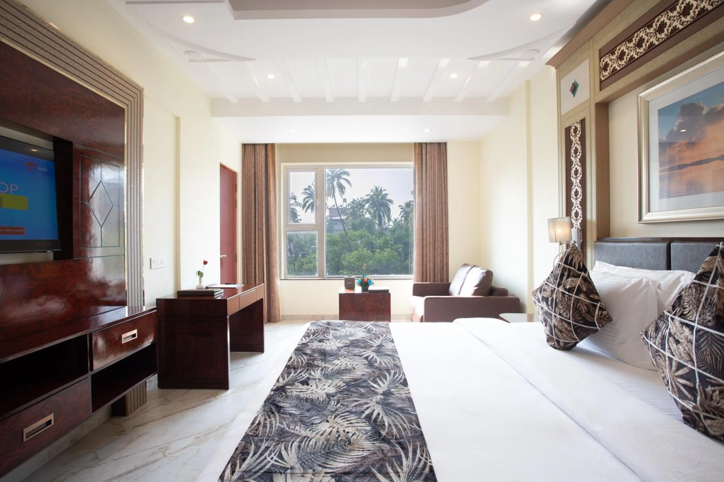 Photo of the whole room in The Avenue Grand