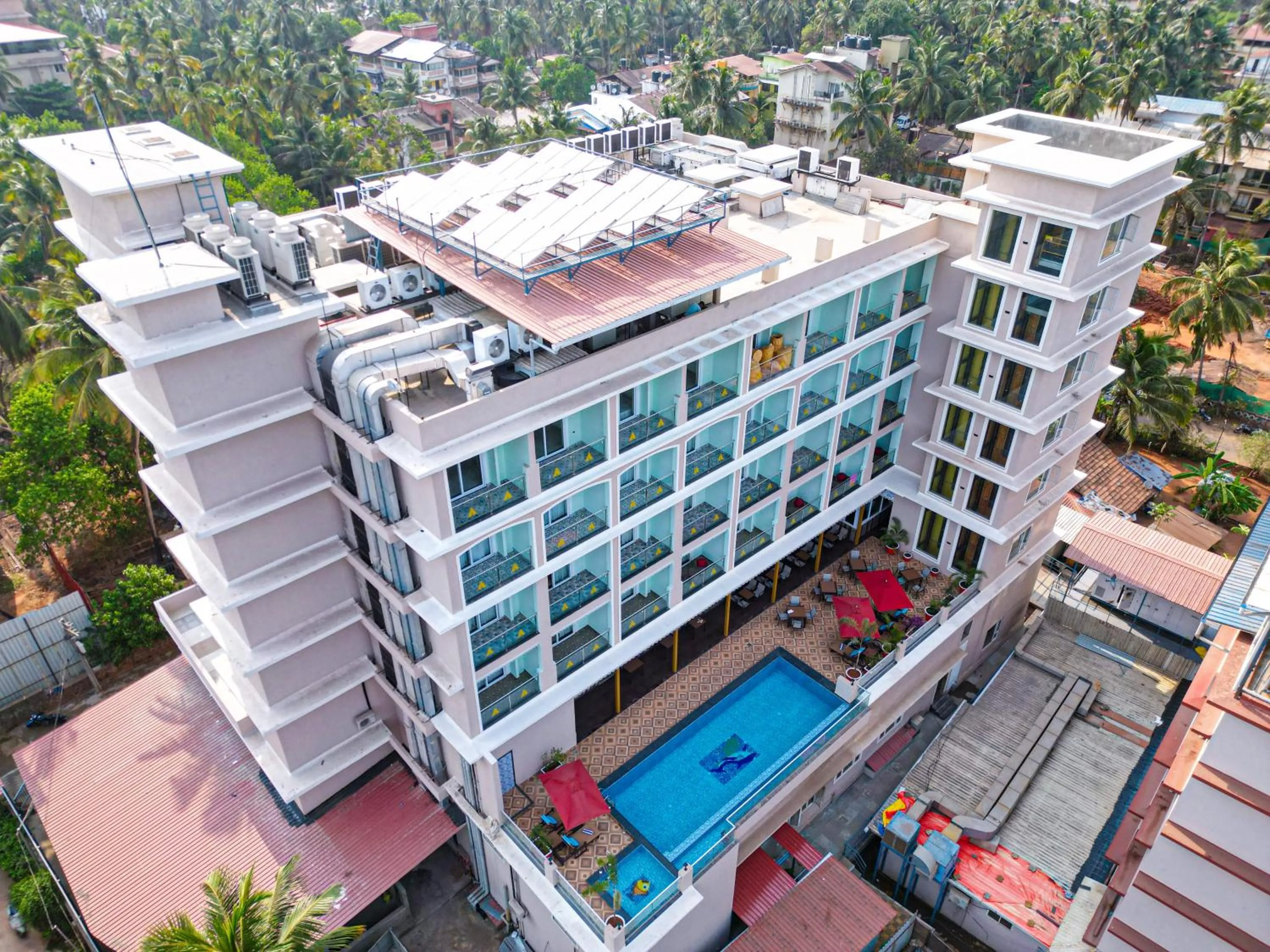 Bird's eye view in The Avenue Grand