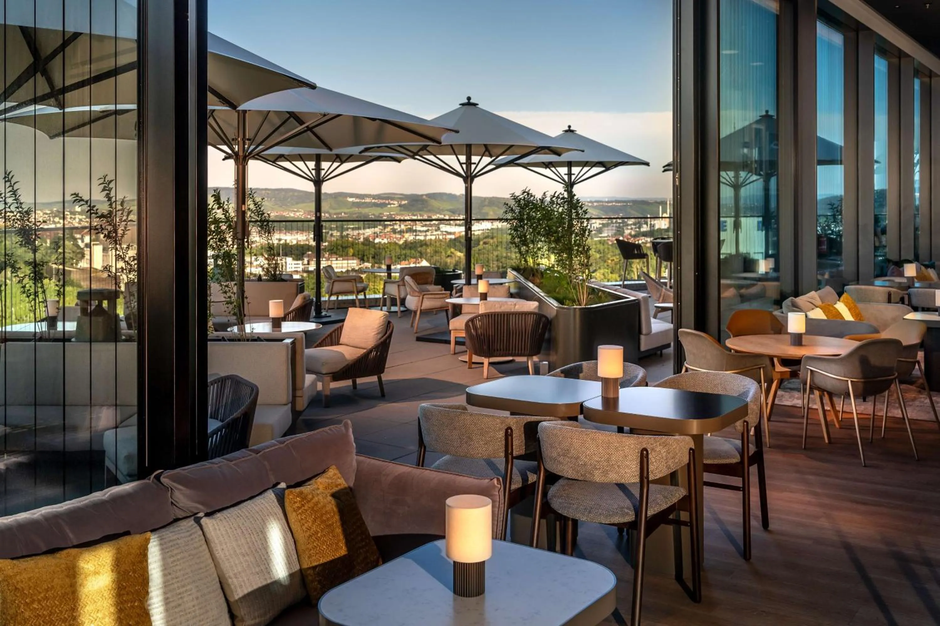 Lounge or bar in Radisson Blu Hotel at Porsche Design Tower Stuttgart