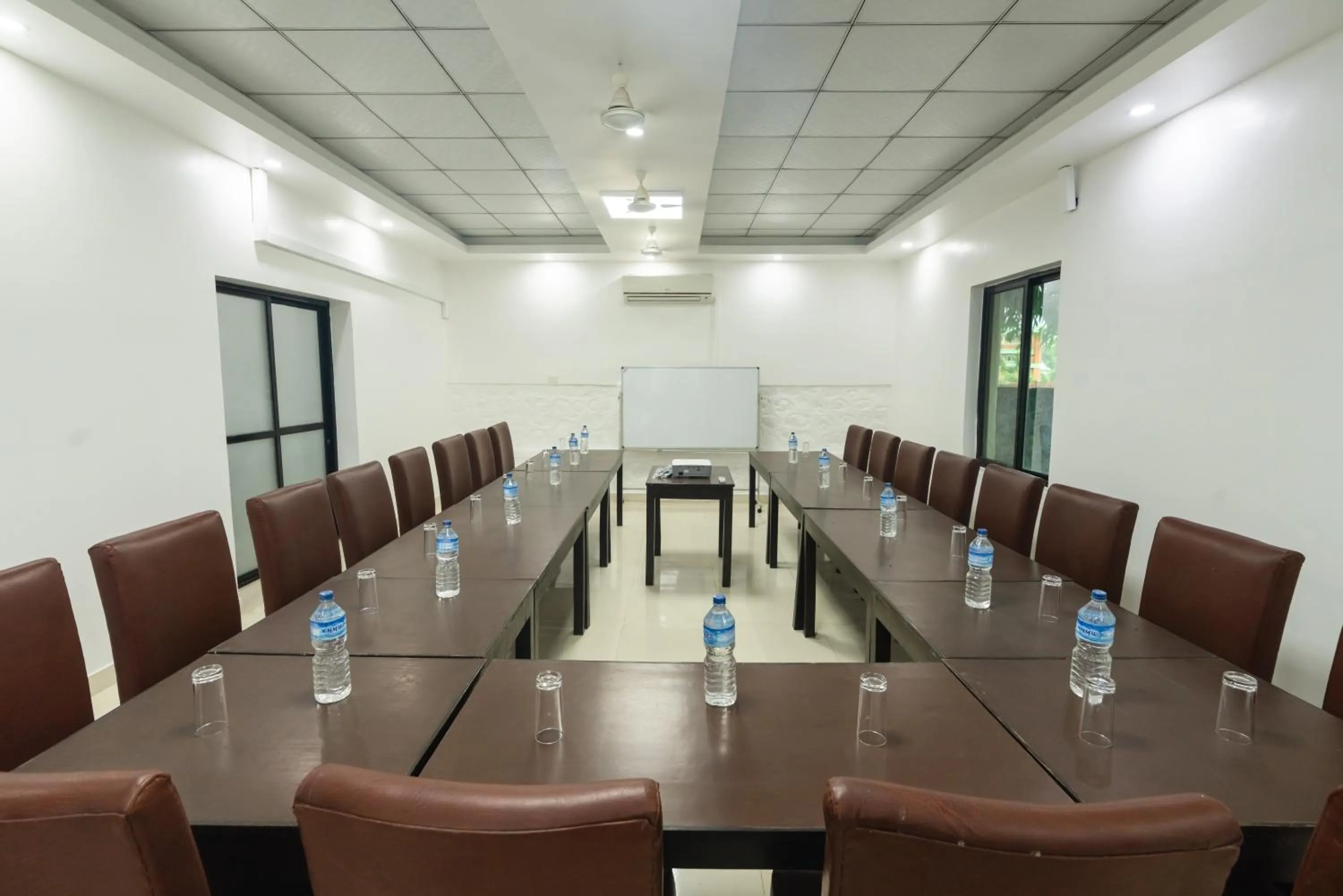 Meeting/conference room in Hotel Ratnasambhava