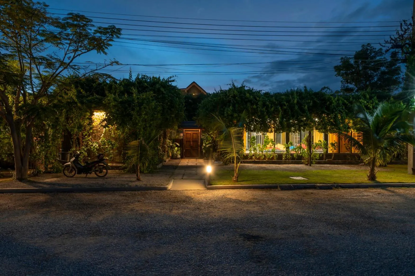 Night in Phrip Phri Luxury Pool Villas