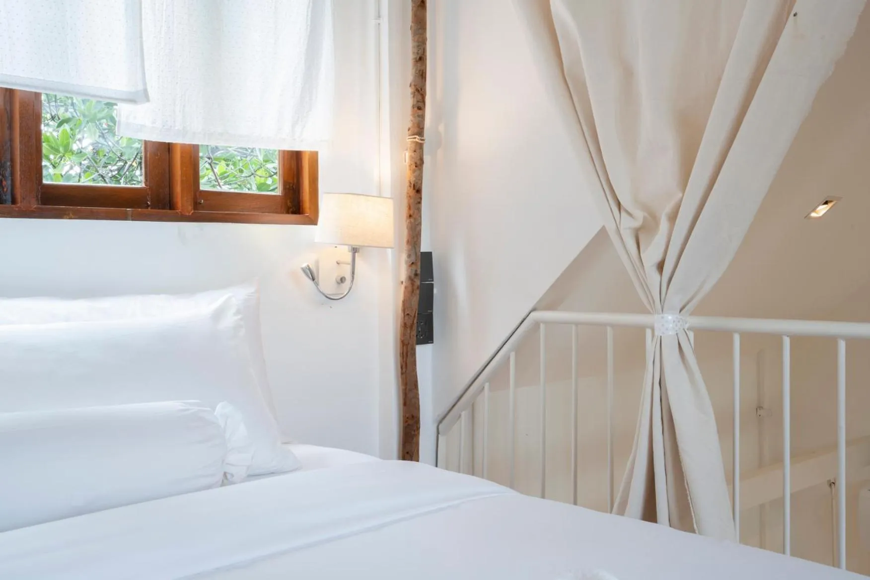 Bedroom in Phrip Phri Luxury Pool Villas