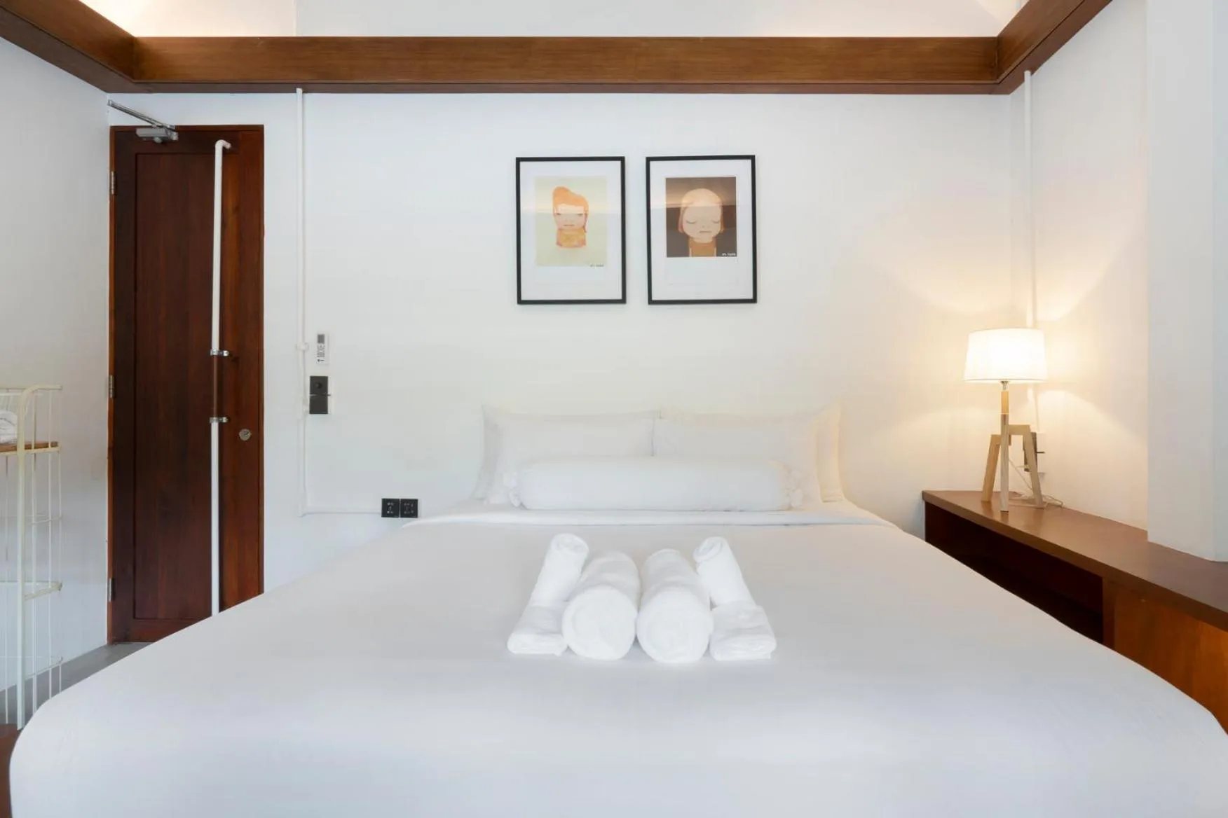 Bed in Phrip Phri Luxury Pool Villas