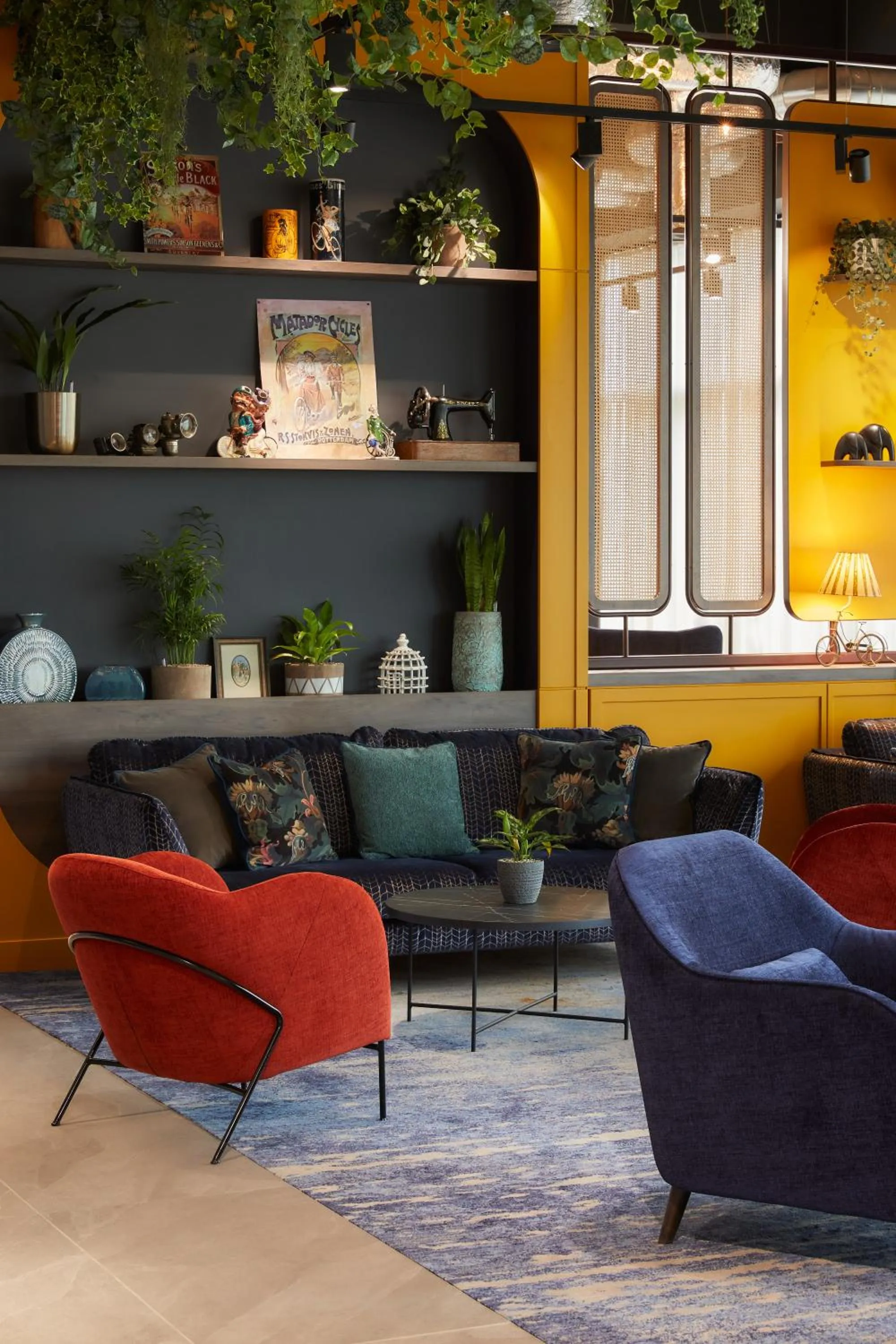 Lounge or bar in Hotel Indigo Coventry by IHG