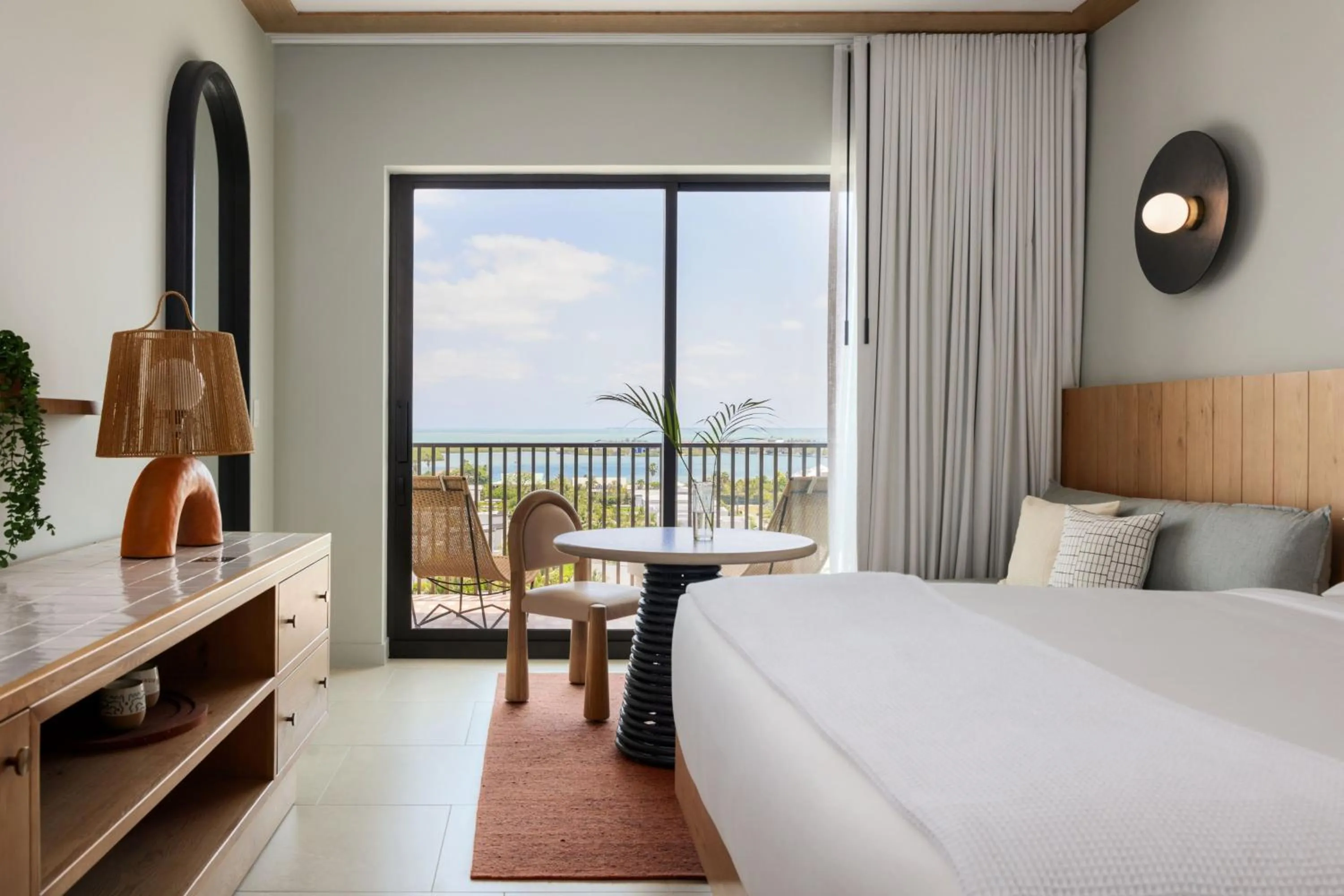 Photo of the whole room, Bed in Hotel Indigo Grand Cayman by IHG