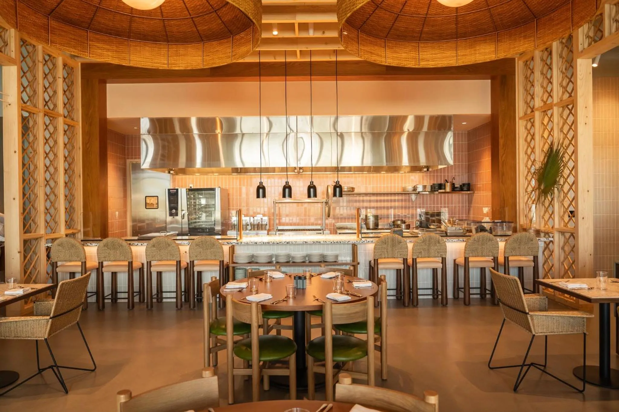 Restaurant/places to eat in Hotel Indigo Grand Cayman by IHG