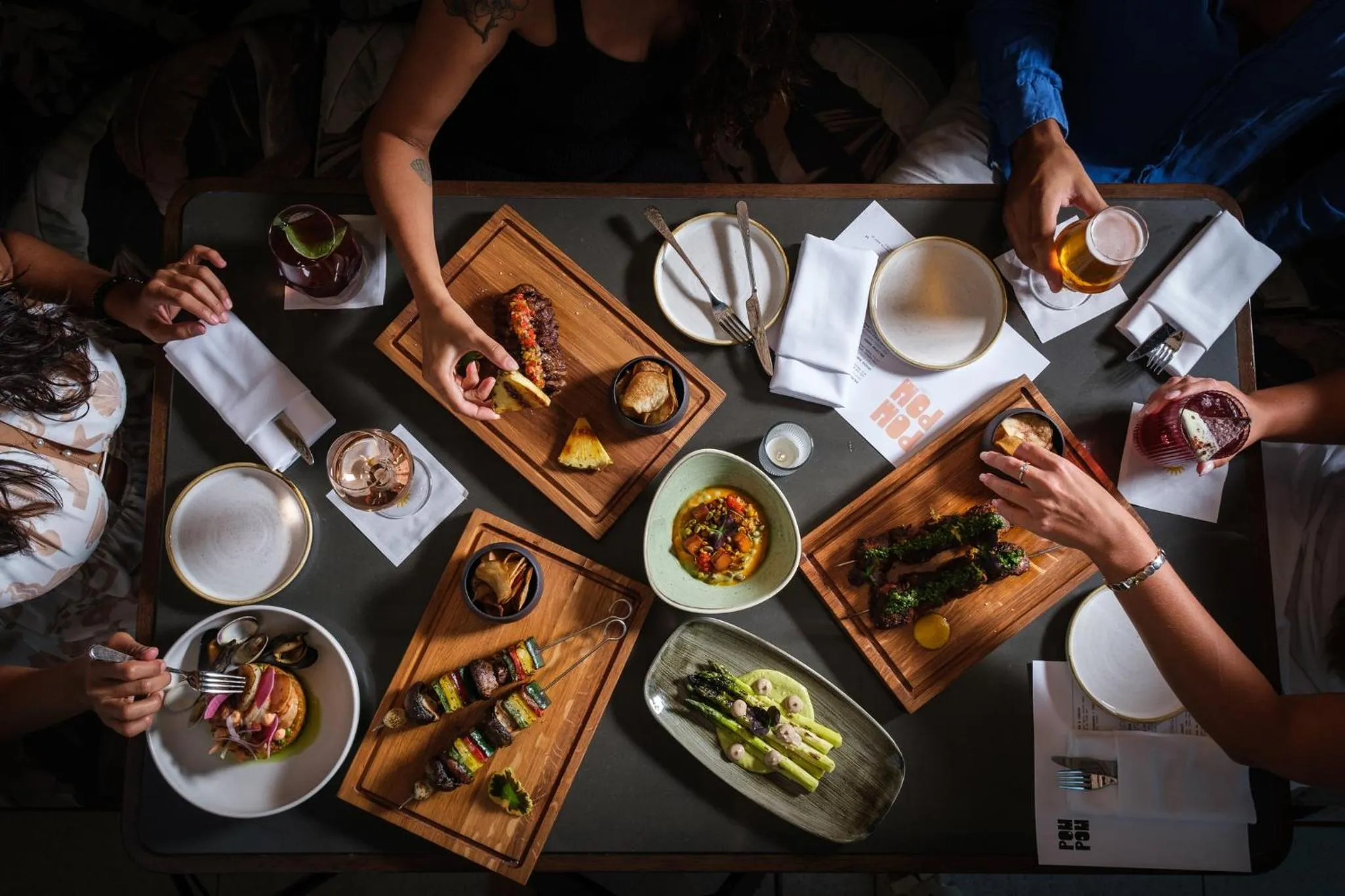 Restaurant/places to eat in Hotel Indigo Grand Cayman by IHG