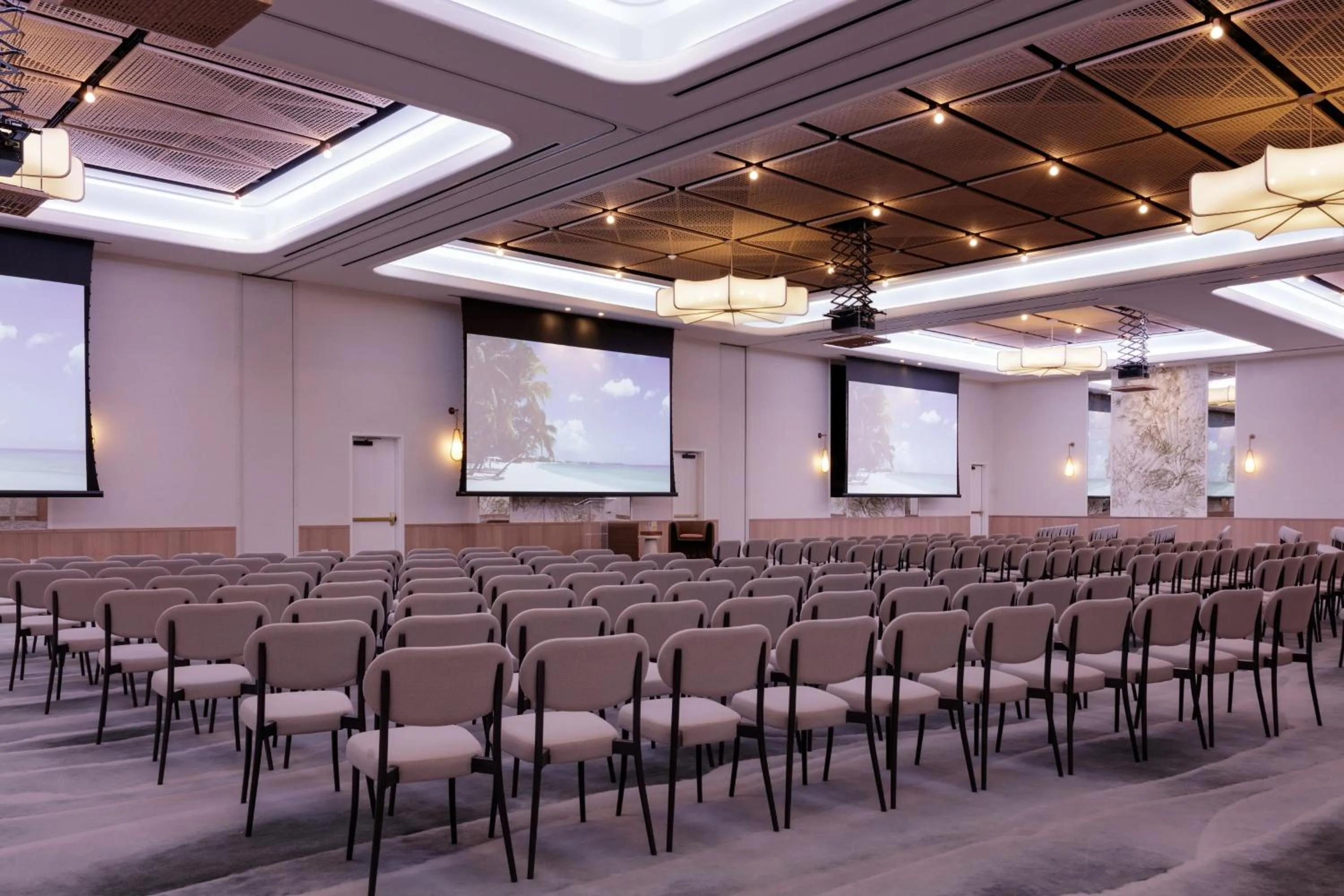 Meeting/conference room in Hotel Indigo Grand Cayman by IHG