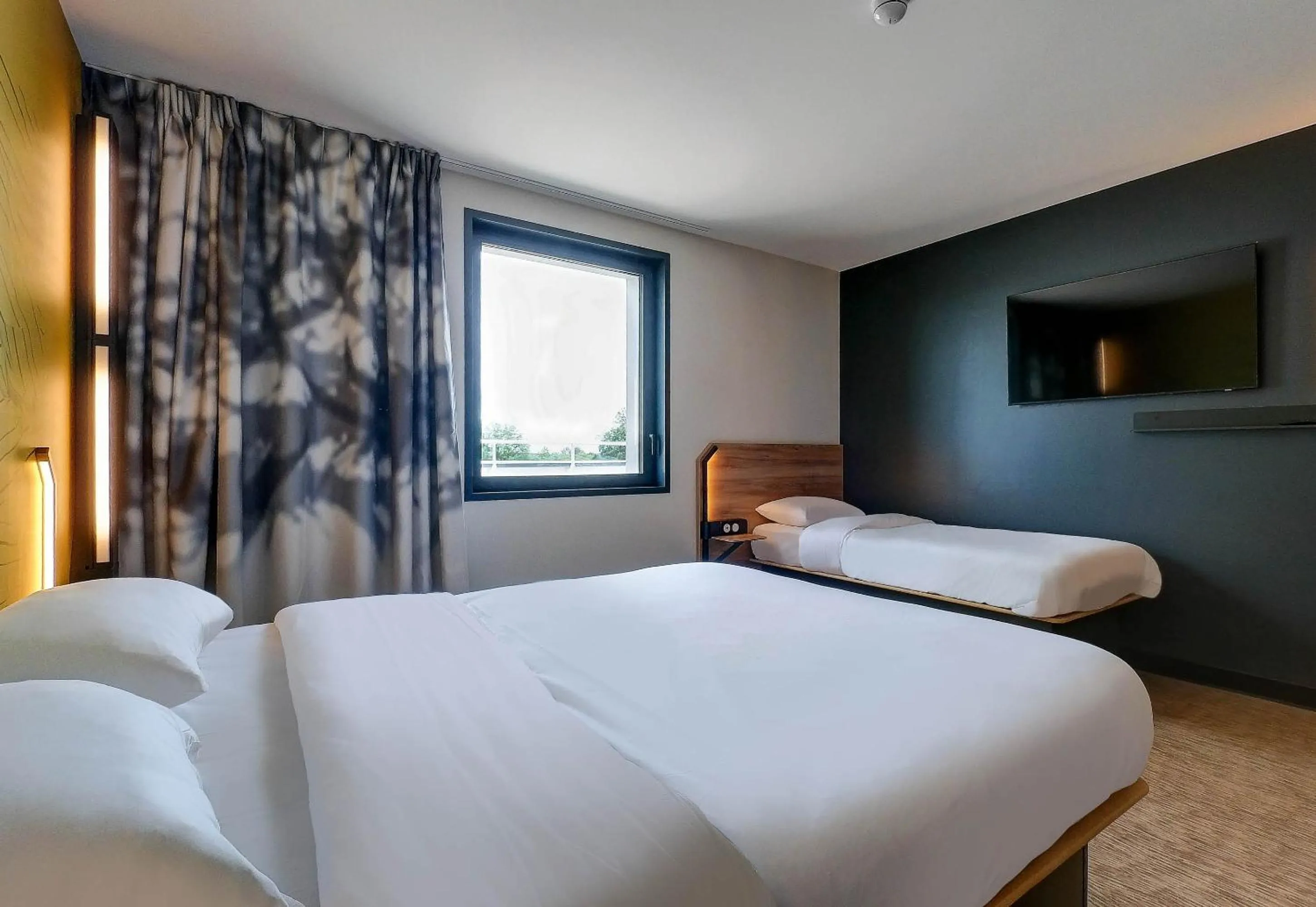 Bedroom, Bed in B&B HOTEL Besançon Valentin