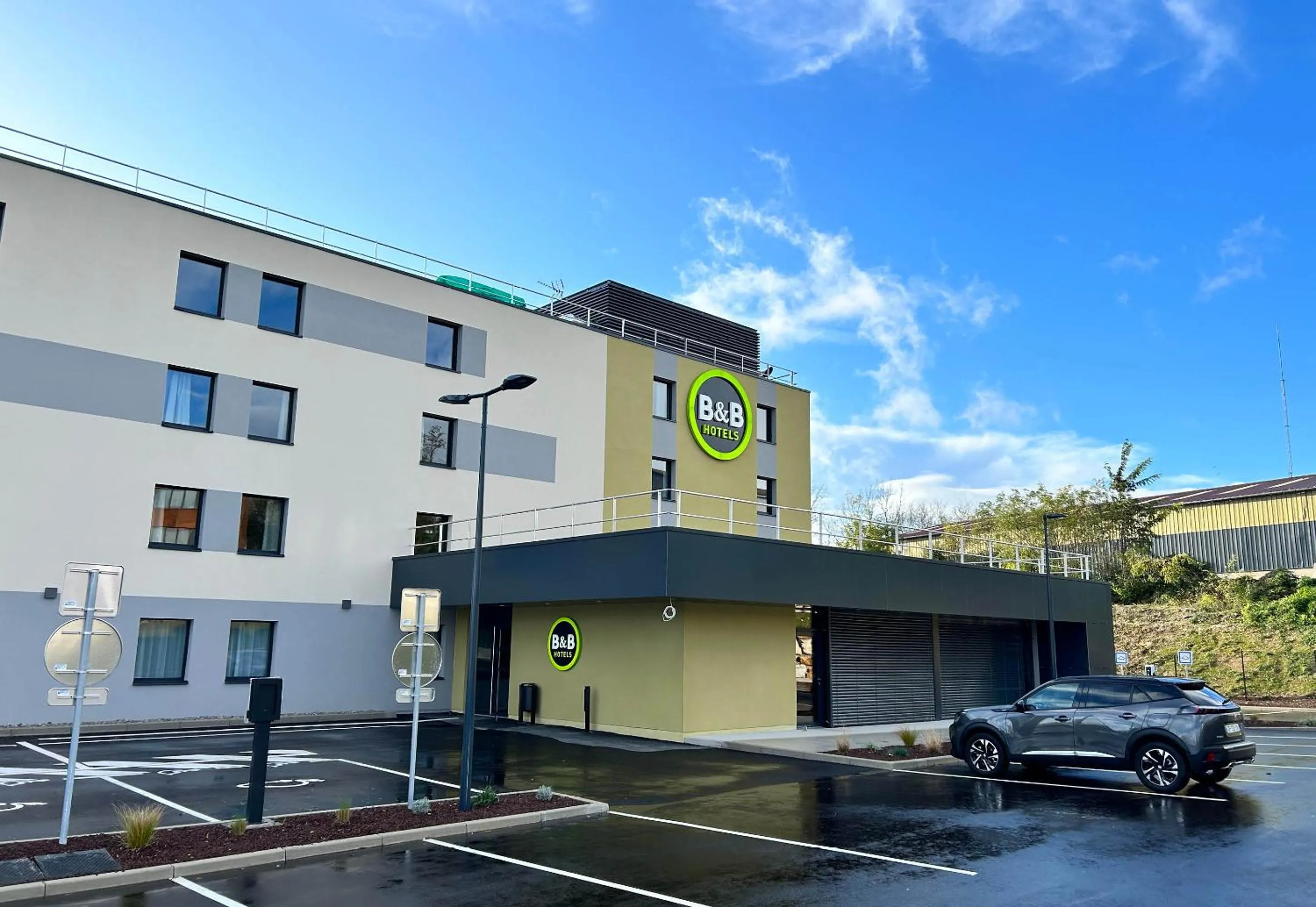 Property building in B&B HOTEL Besançon Valentin