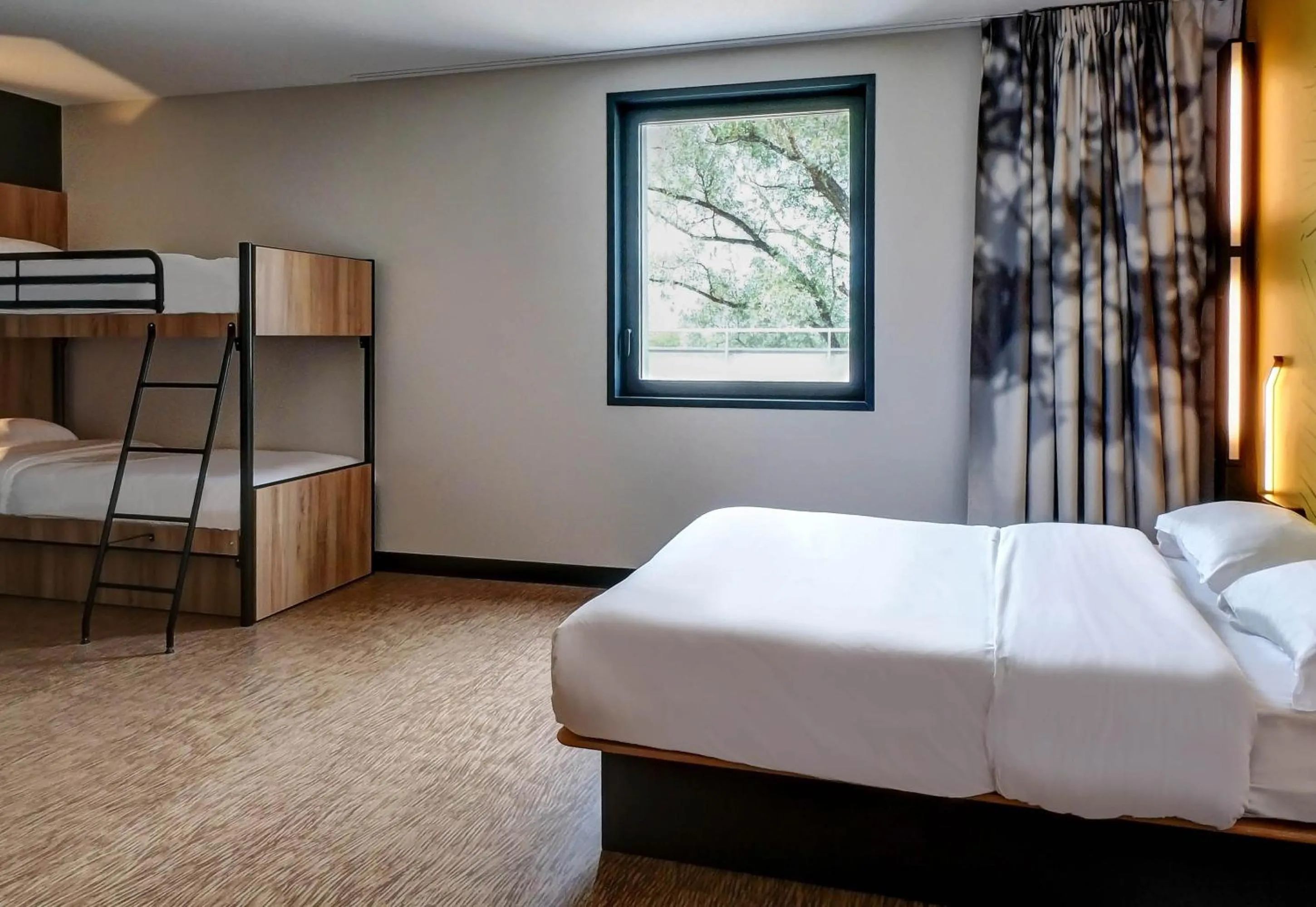 Photo of the whole room, Bed in B&B HOTEL Besançon Valentin