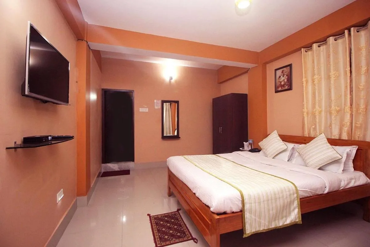 TV/Entertainment Center in JASWIN SHANTI PRIYA