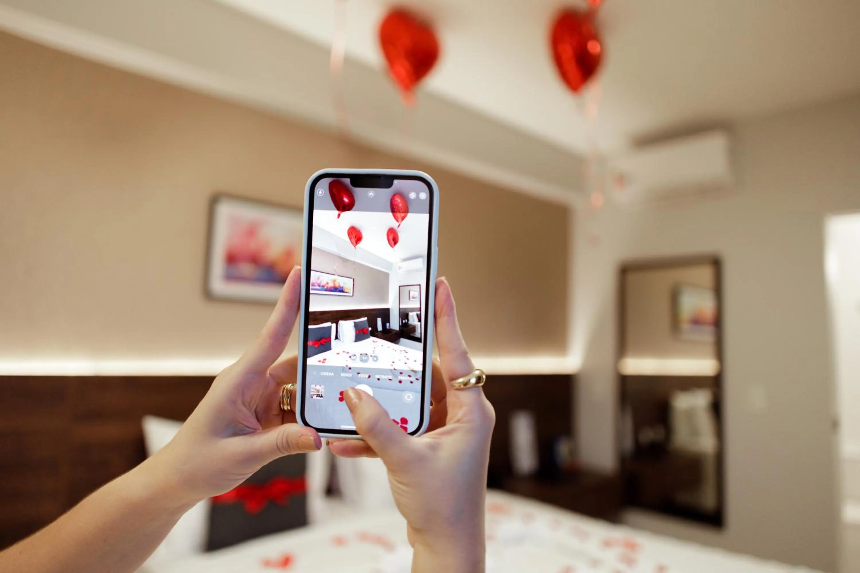 Bedroom, Bed in Roma Hotel by H Hotéis - Airport