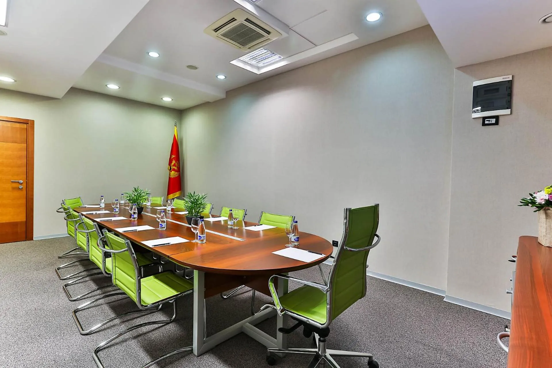 Meeting/conference room in Kings Park Hotel