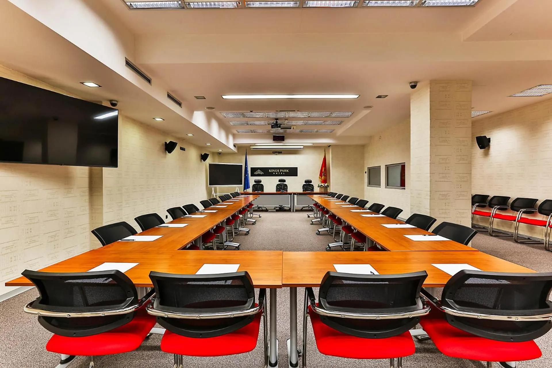 Meeting/conference room in Kings Park Hotel