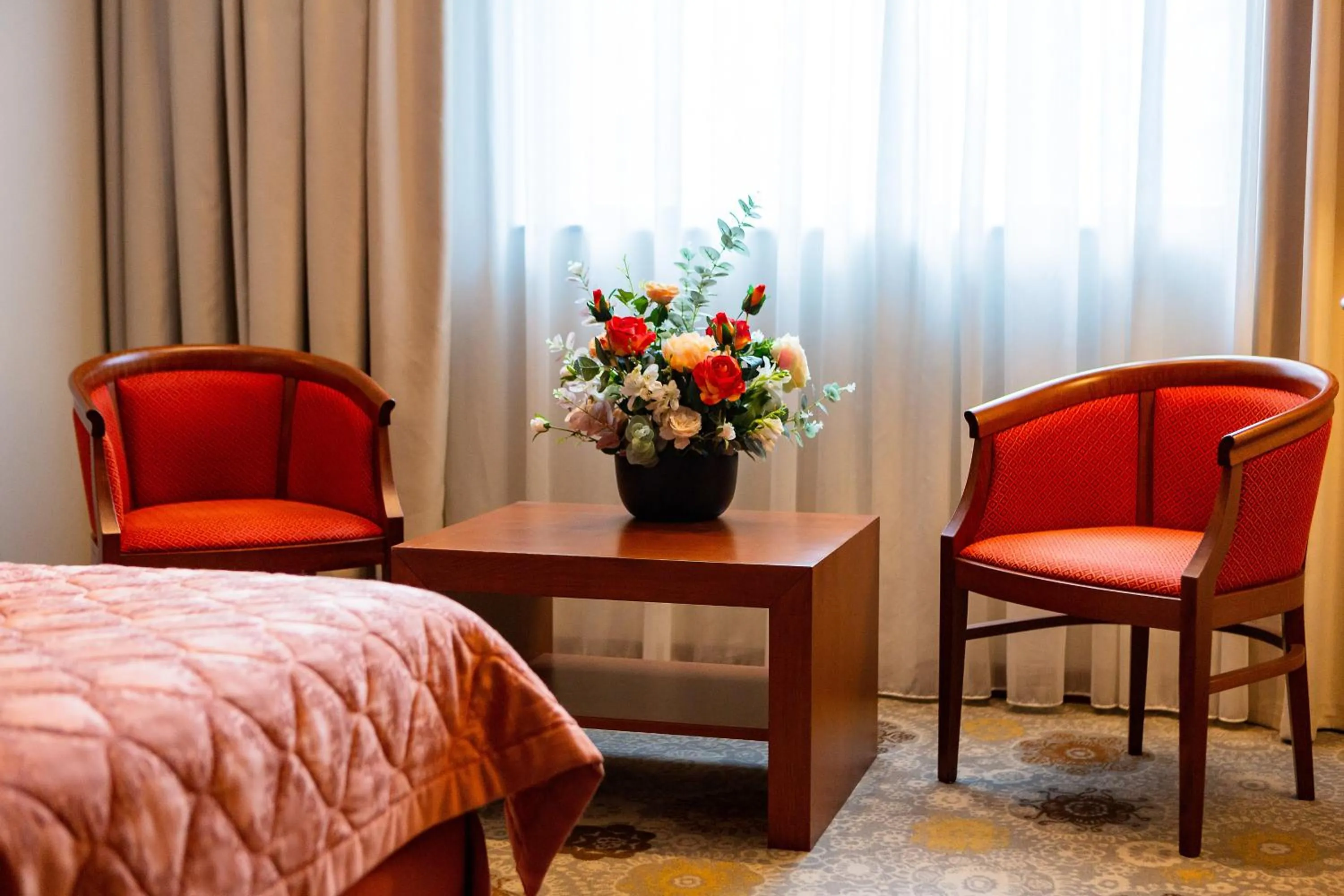 Bedroom, Bed in Kings Park Hotel