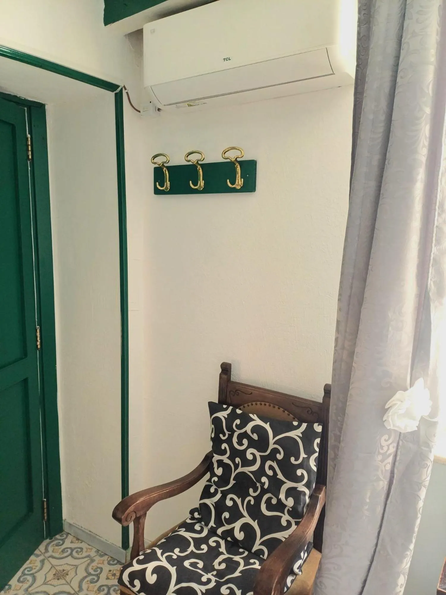 Bed in GoldenCube Guest House