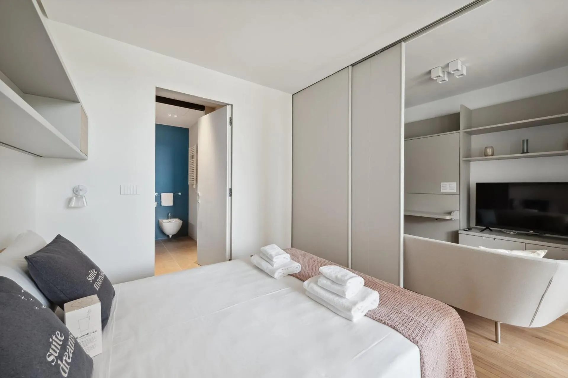 Bed in Limehome Milan via Stresa