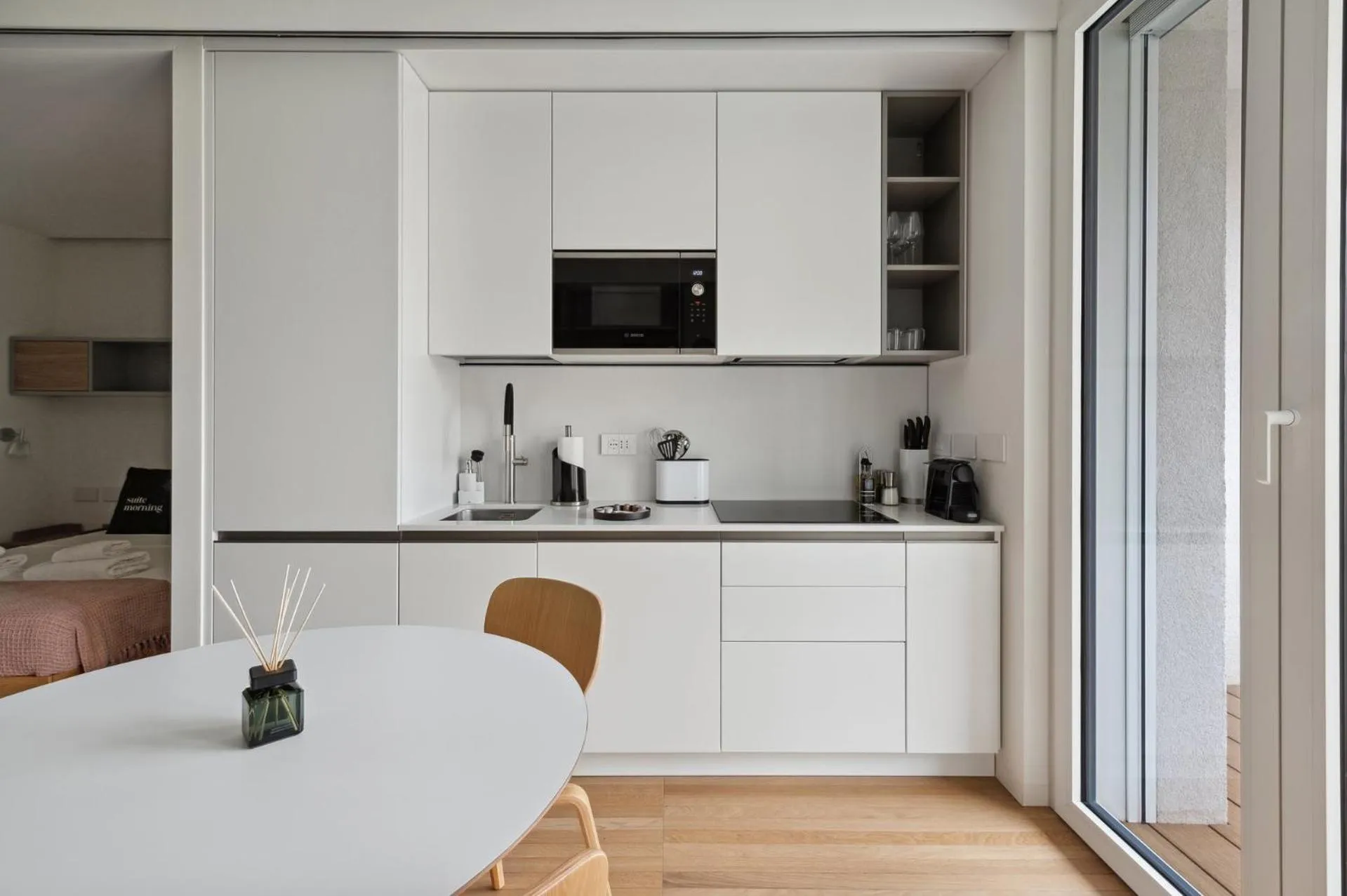 Coffee/tea facilities in Limehome Milan via Stresa