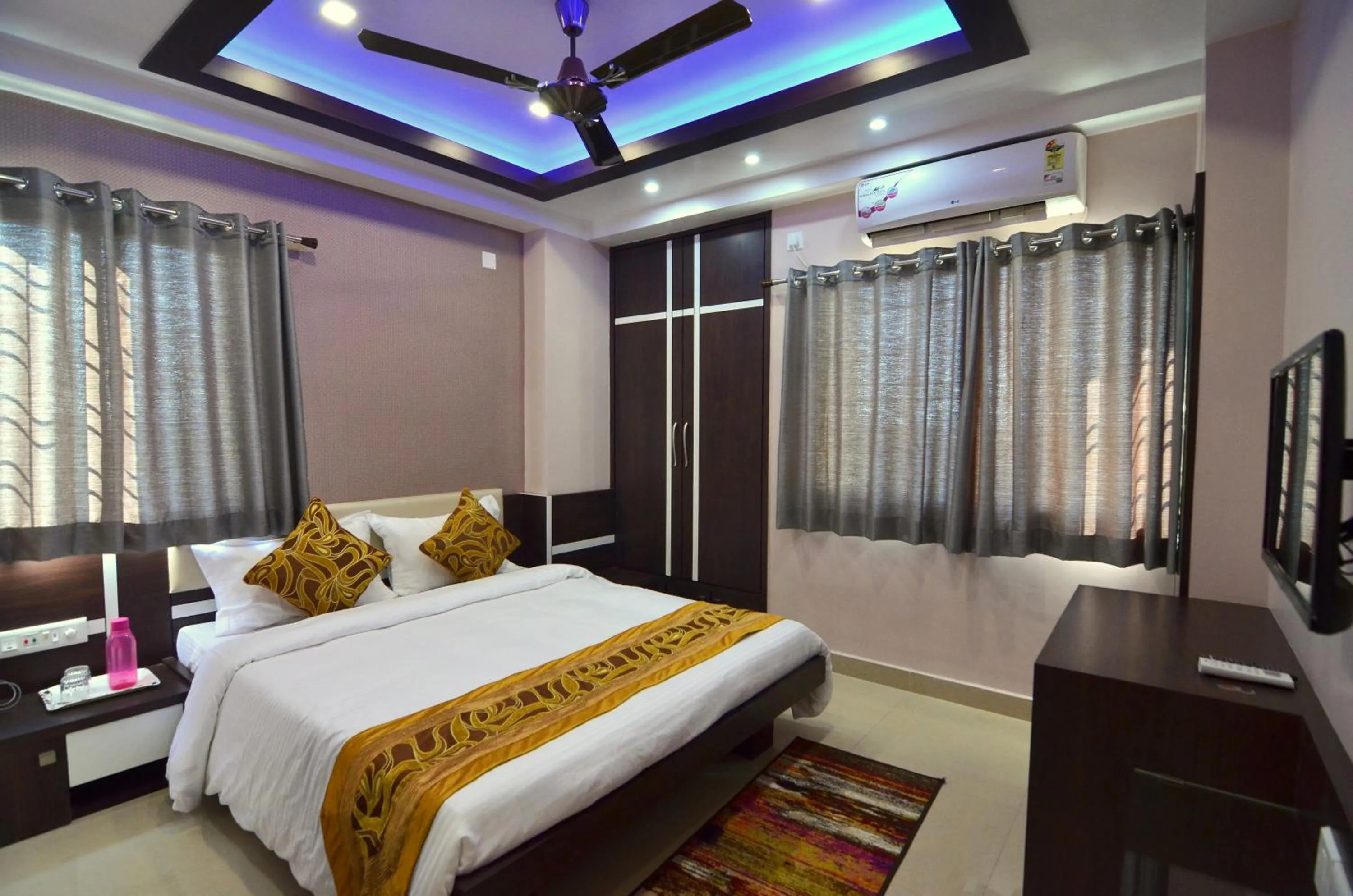 Bed in Tulip Residency