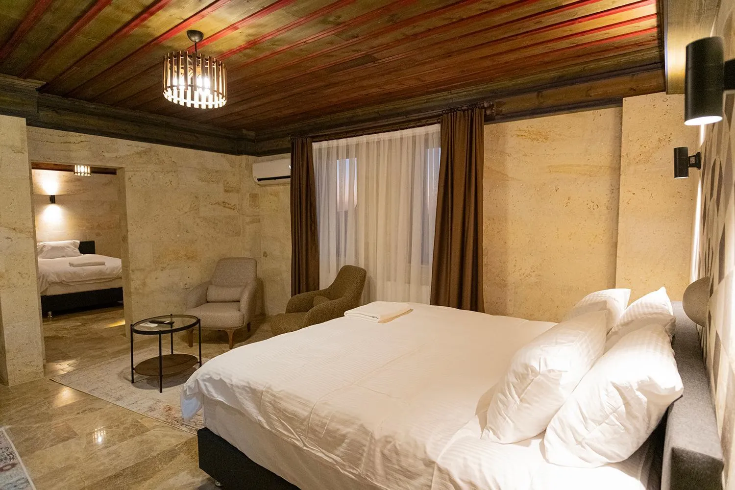 Bed in Uçhisar Premium