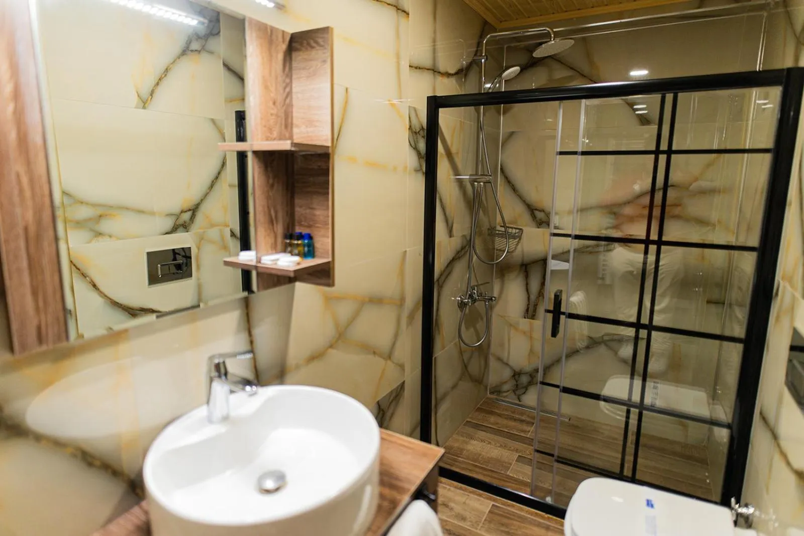 Shower in Uçhisar Premium