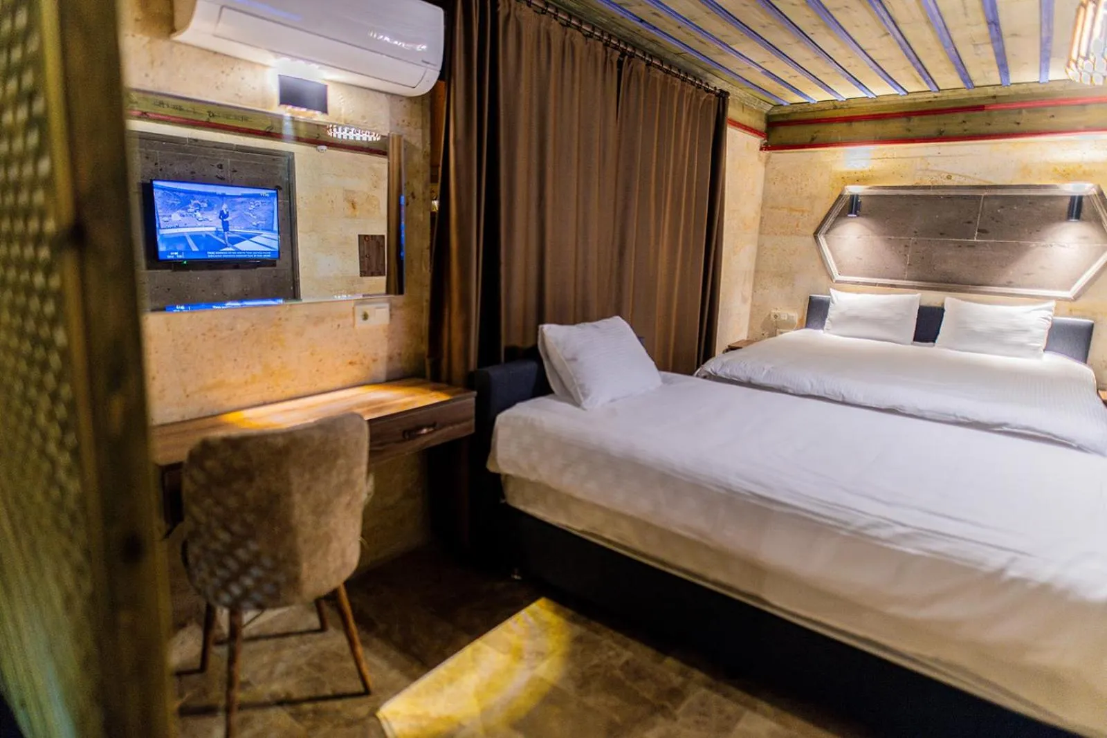 Bed in Uçhisar Premium