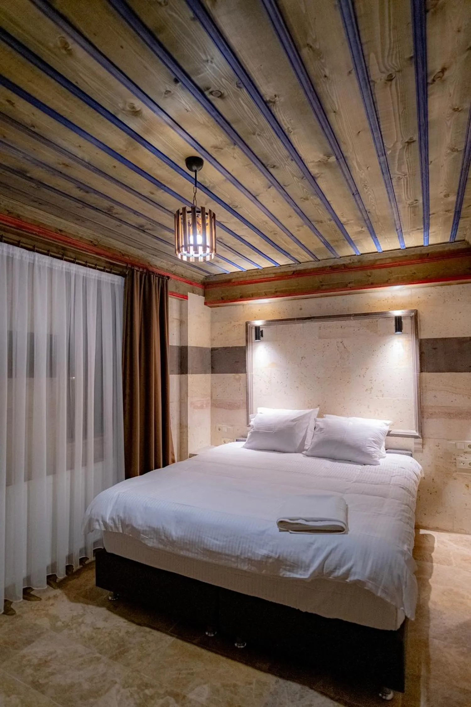 Bed in Uçhisar Premium