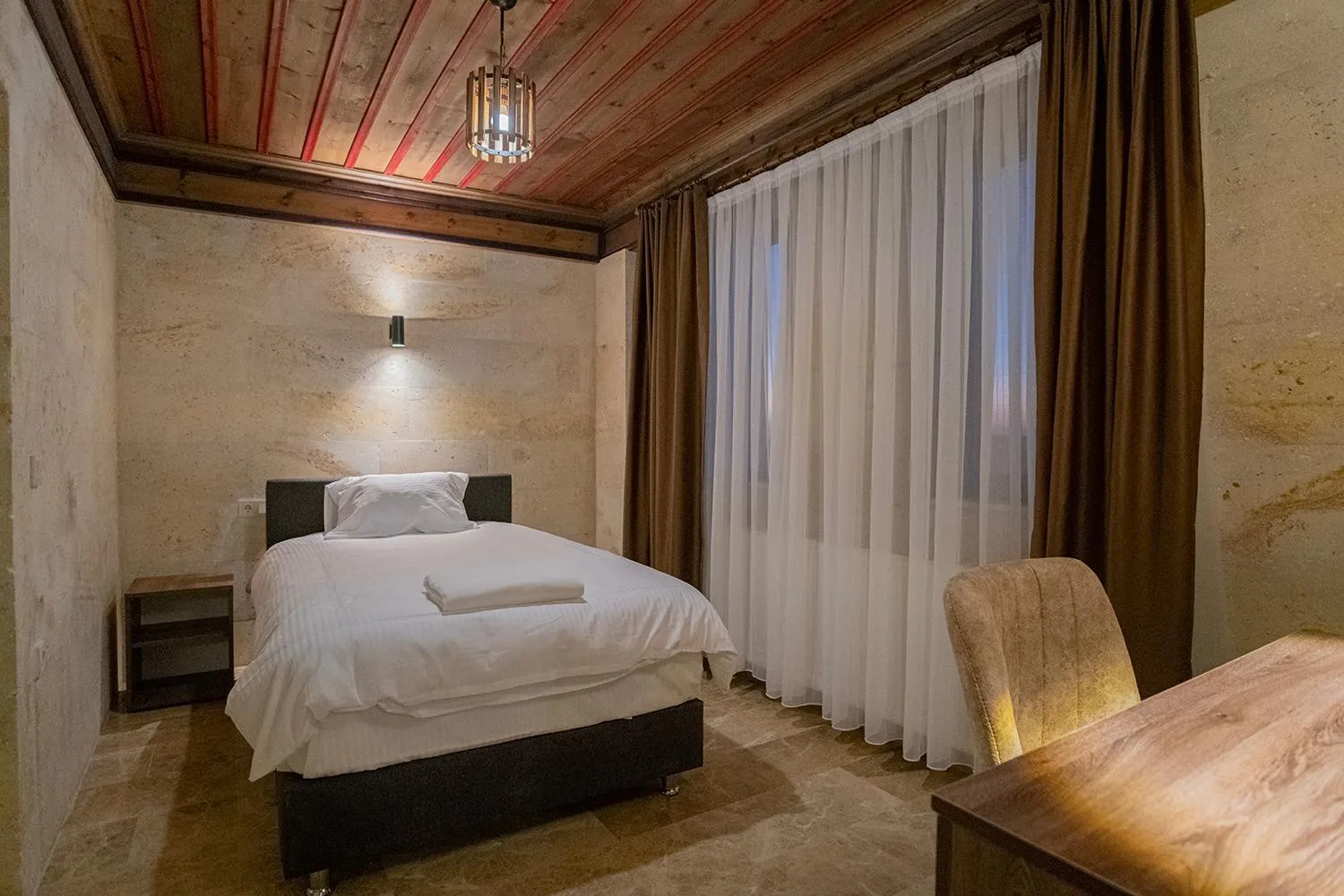 Bed in Uçhisar Premium