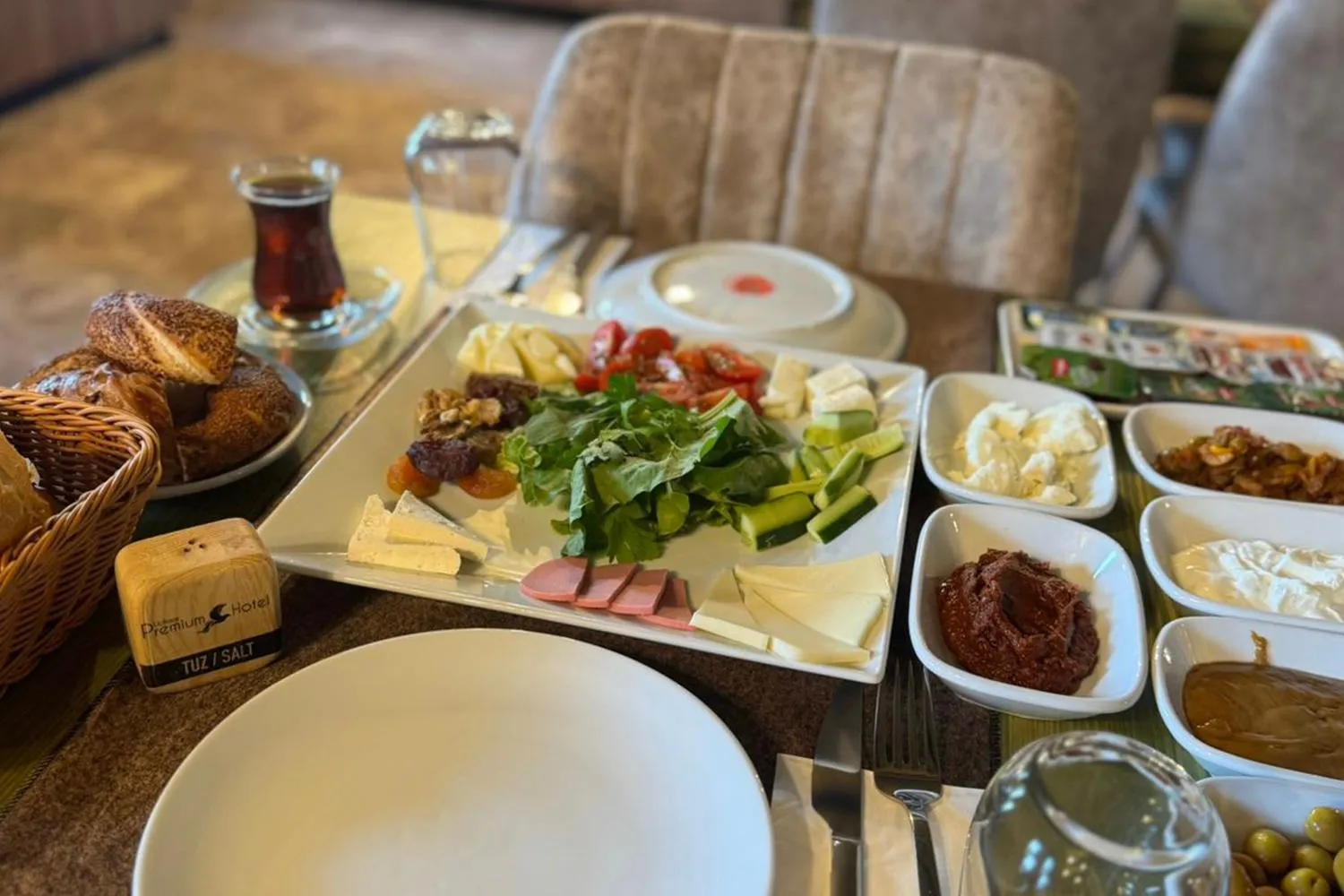 Restaurant/places to eat in Uçhisar Premium
