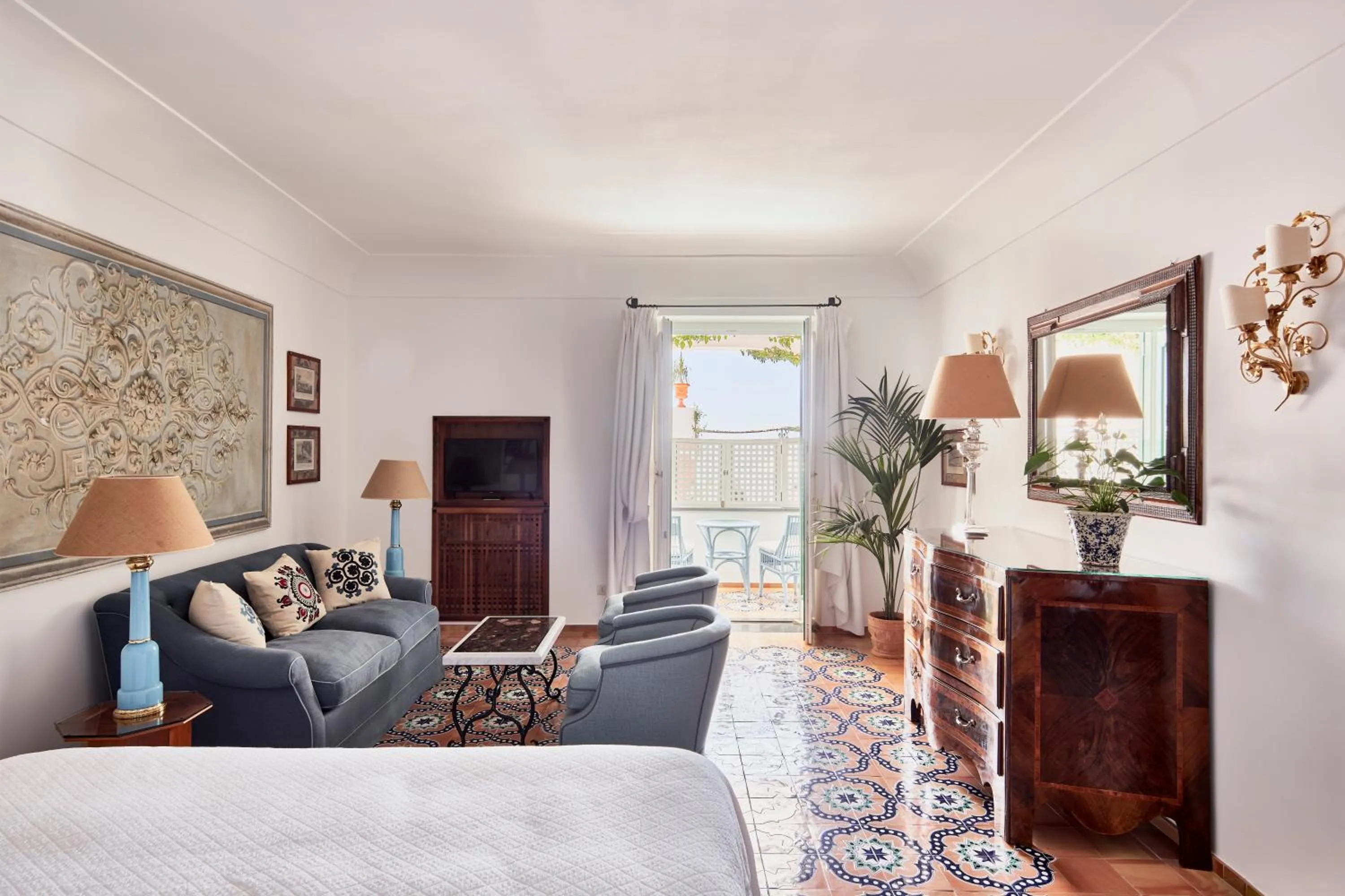 Bedroom, Bed in Le Sirenuse